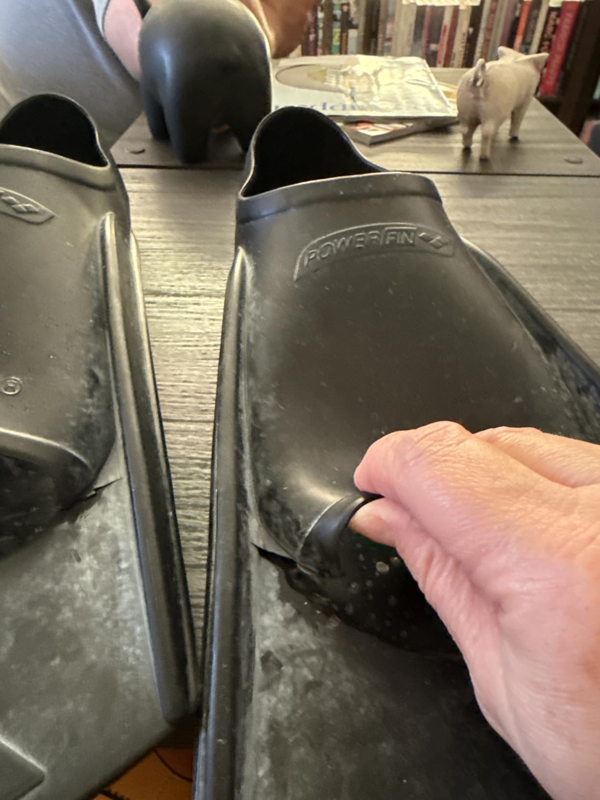 Arena Powerfin Swim Training Fin Short Blade Silicone Closed Heel Full Foot Pocket customer photo 1