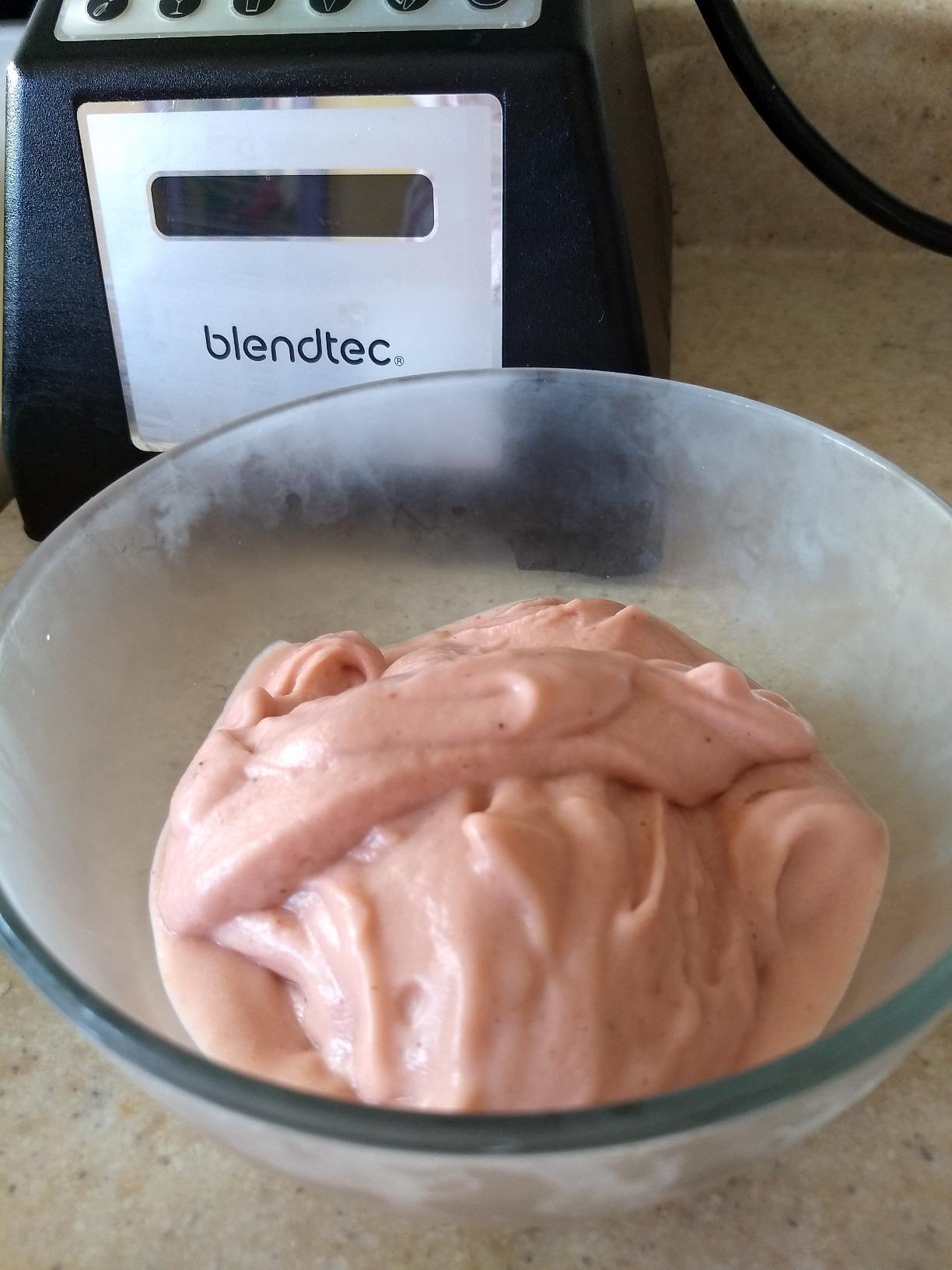 Blendtec Total Classic Original Blender with 75 oz FourSide Blender Jar - Kitchen Blender Bundle - Black customer photo 2