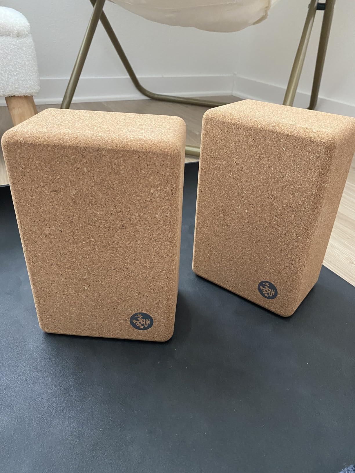 Manduka Yoga Block - Fine-Grain Block, Yoga Equipment, Home Gym Accessory, Pilates Tool, Lightweight for Travel, Extra Firm Workout Accessory with Comfortable Edges customer photo 2