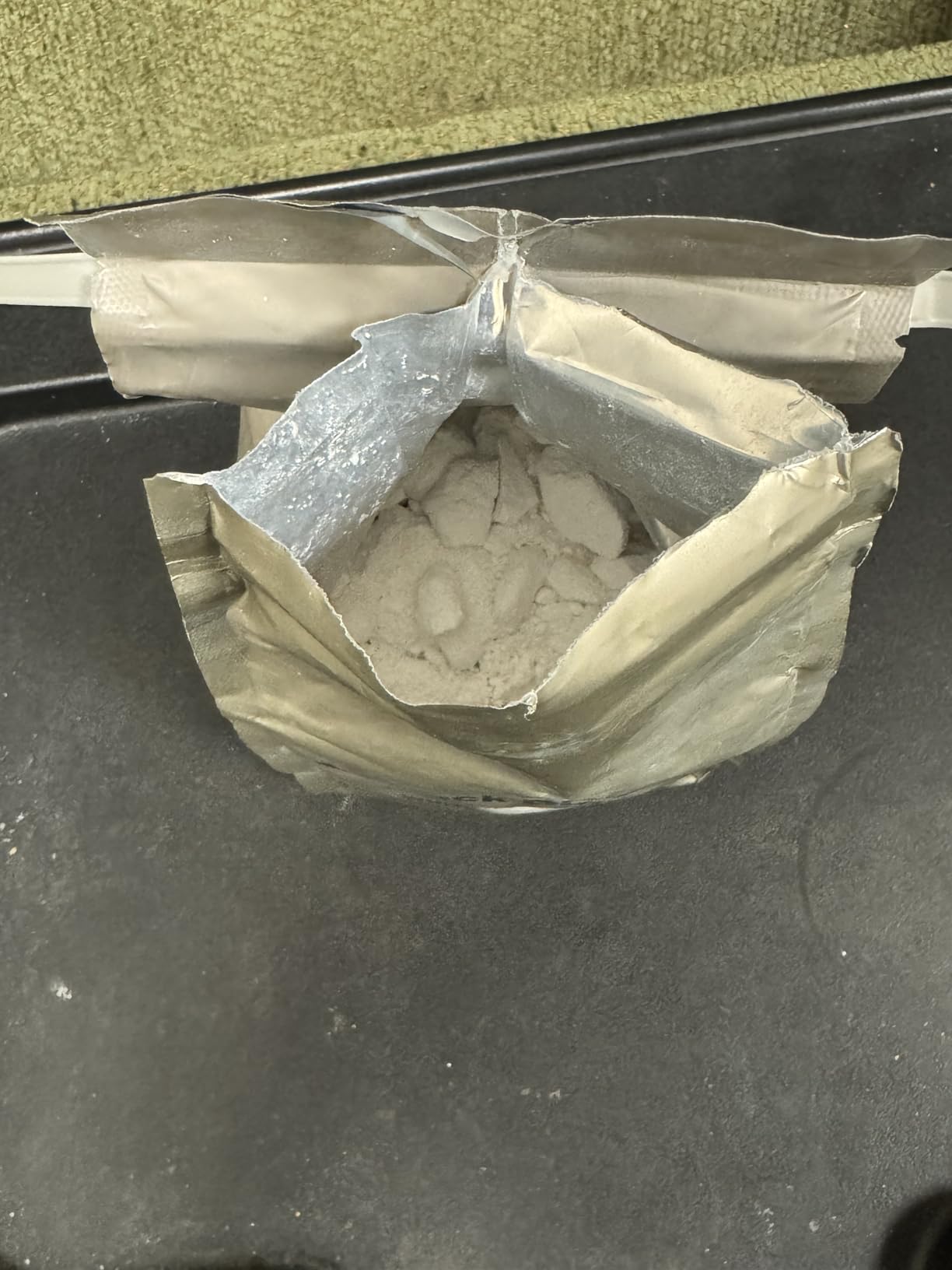 BLACK DIAMOND White Gold Chalk | 100% Magnesium Carbonate | Superior Grip & Moisture Absorption for Rock Climbing & Training | Loose or Refillable Variations customer photo 1