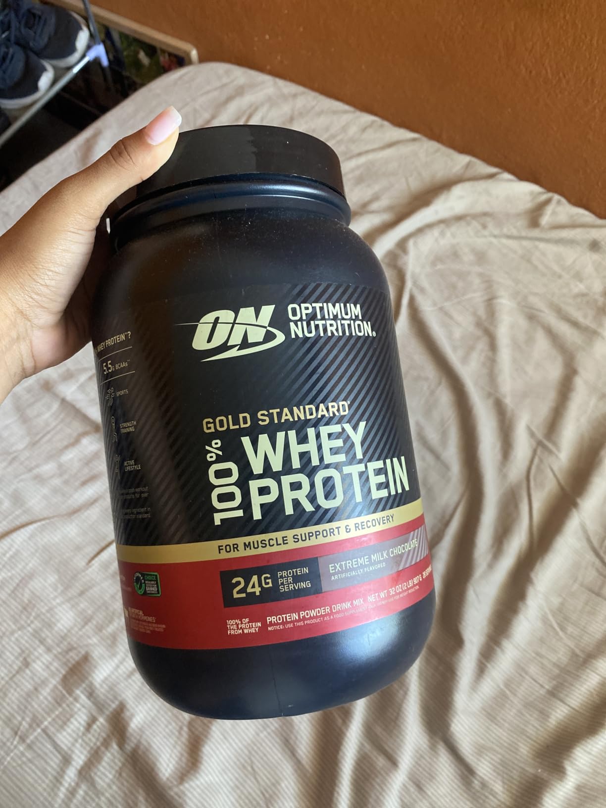 Optimum Nutrition Gold Standard 100% Whey Protein Powder, Extreme Milk Chocolate, 2 Pound (Pack of 1) (Packaging May Vary) customer photo 1