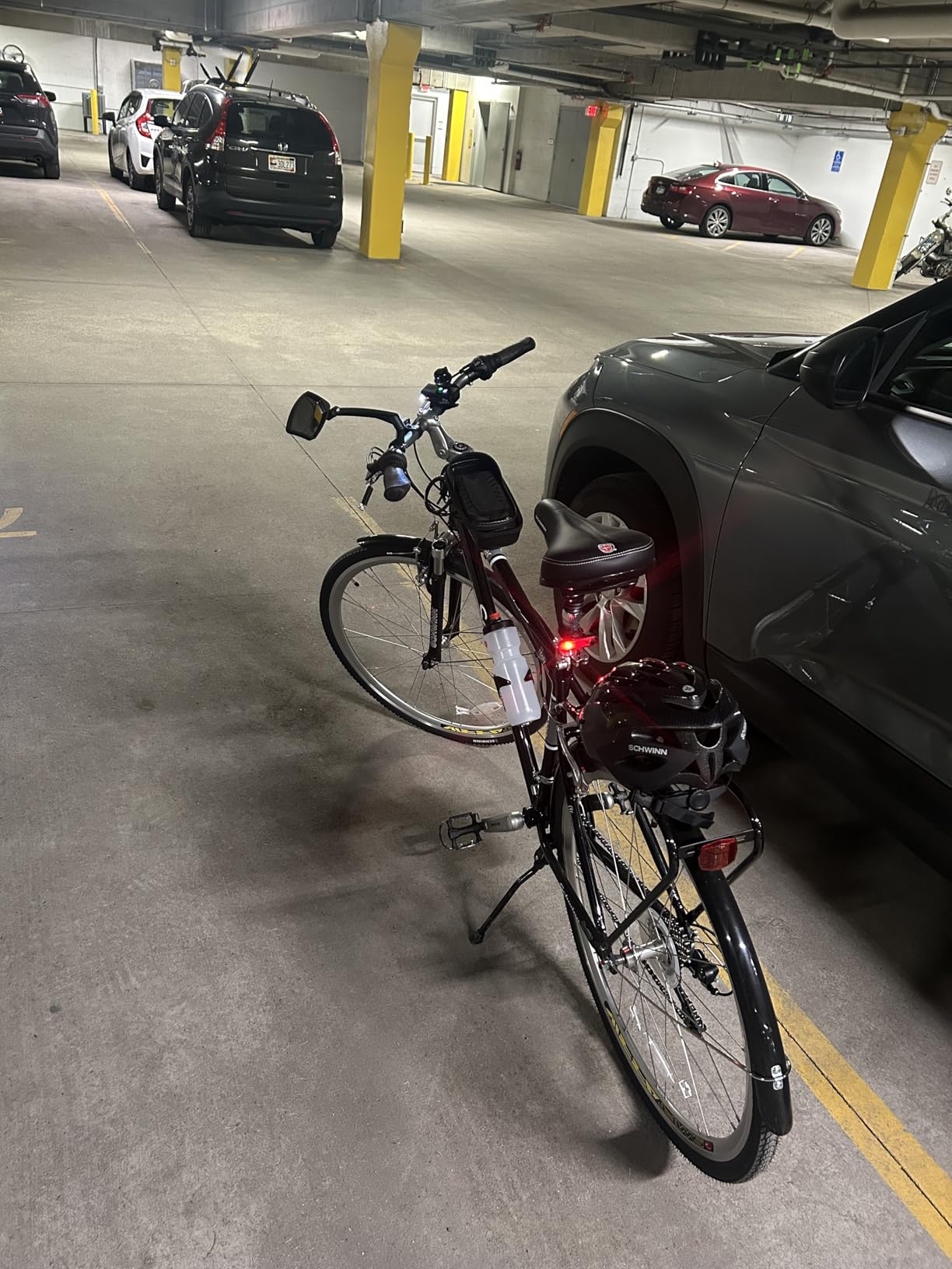 Schwinn Discover Hybrid Bike for Men and Women, 21-Speed, 28-Inch Wheels, Step-Through or Step-Over Frame, Full Fenders, Rear Cargo Rack, Multiple Colors customer photo 2