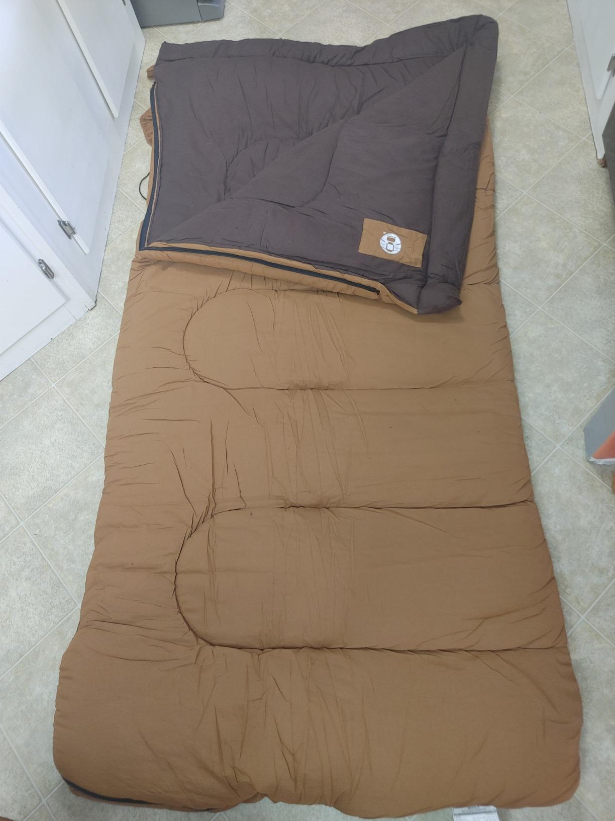 Coleman Dunnock 20°F Big 'n Tall Sleeping Bag, Cold-Weather Sleeping Bag Fits Adults up to 6ft 4in customer photo 1