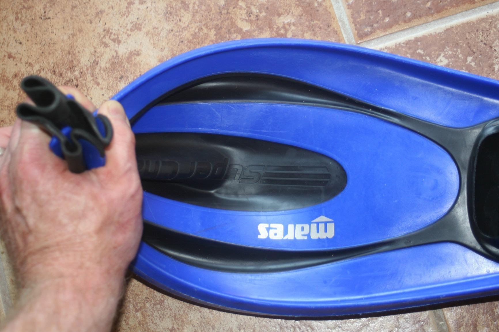 Mares Avanti Superchannel FF Diving Fins - Compact Durable Flippers with Closed Orthopedic Foot Pocket for Snorkelling & Recreational Diving customer photo 1