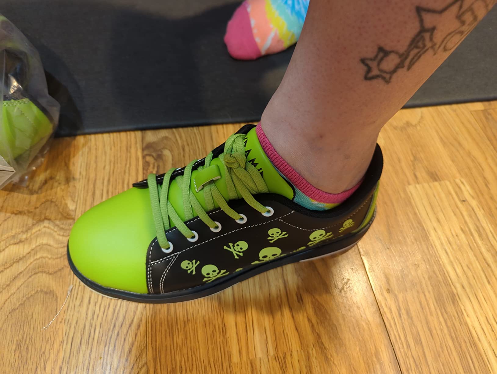 Pyramid Mens Classic Bowling Shoes customer photo 1