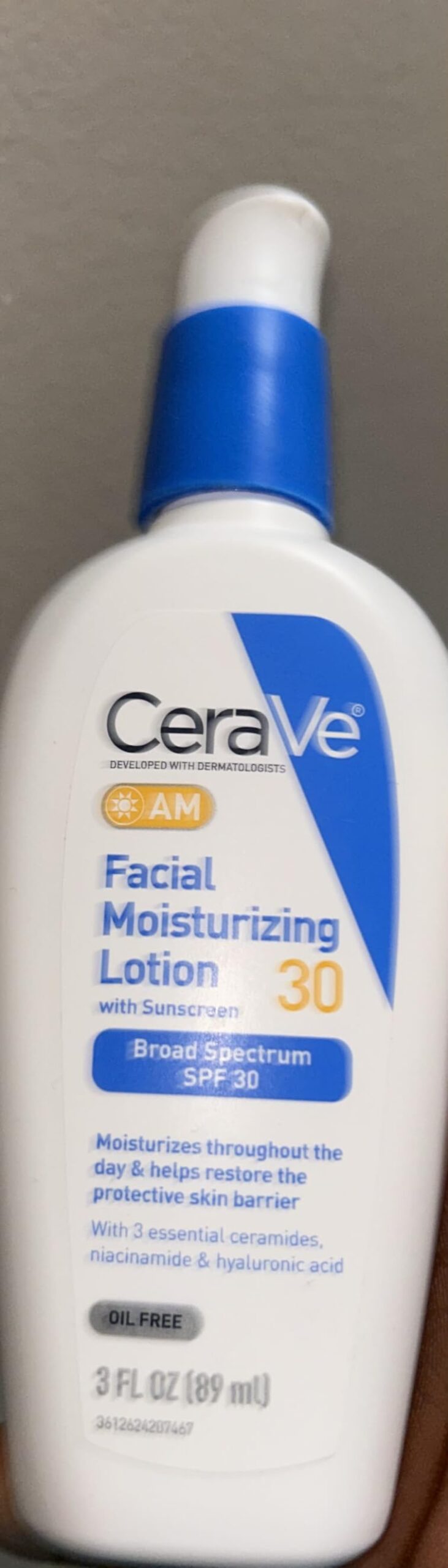 CeraVe AM Facial Moisturizing Lotion with SPF 30, Oil-Free Face Moisturizer with Hyaluronic Acid, Niacinamide & Ceramides customer photo 2