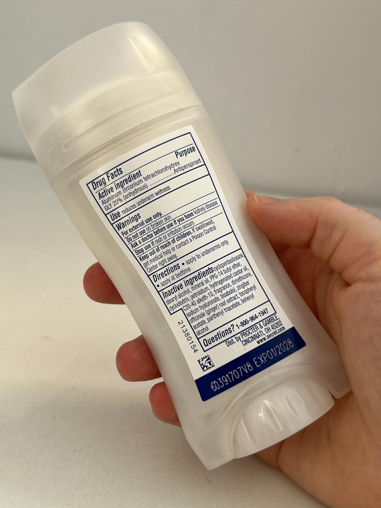 Secret Clinical Strength 100HR Sweat & Odor, Completely Clean Invisible Solid Antiperspirant Deodorant for Women, 3X Stress Protection with Hyaluronic Acid, PH Balanced, Completely Clean Scent, 2.6 oz customer photo 1