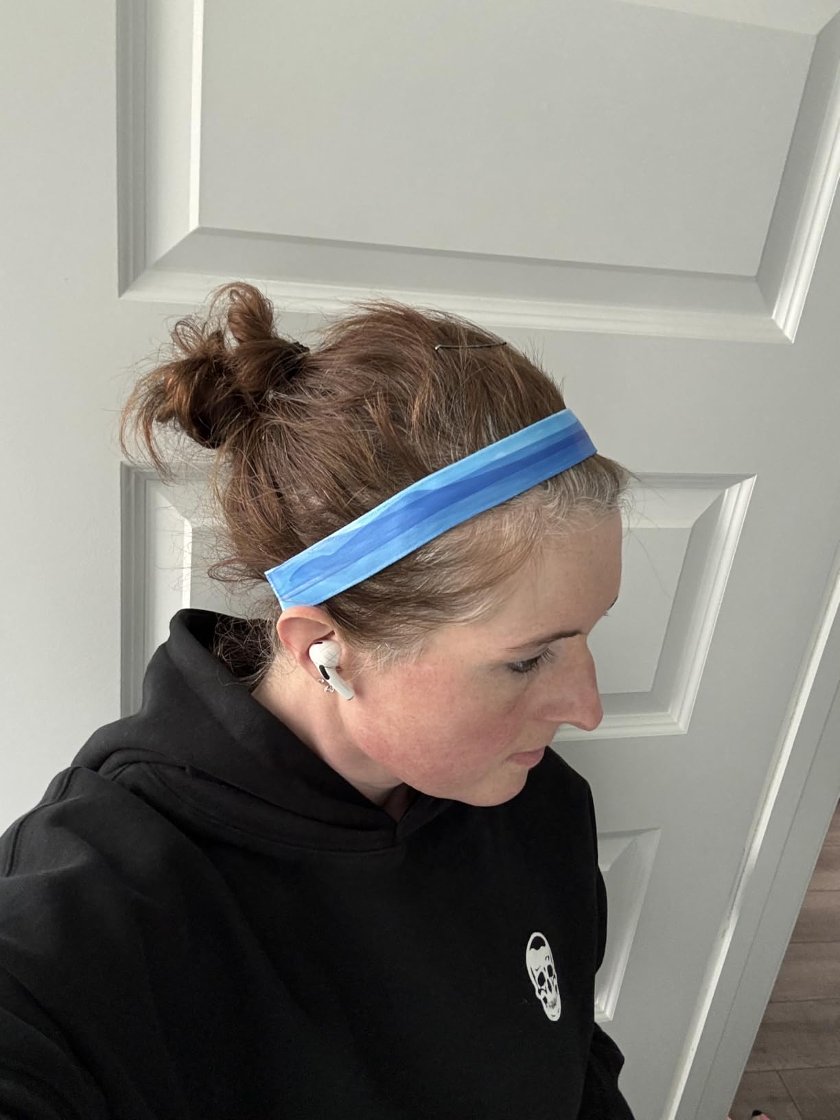 Sweaty Bands Womens Girls Headband - Non-Slip Velvet-Lined Exercise Hairband - Wicked Black 1-Inch customer photo 2