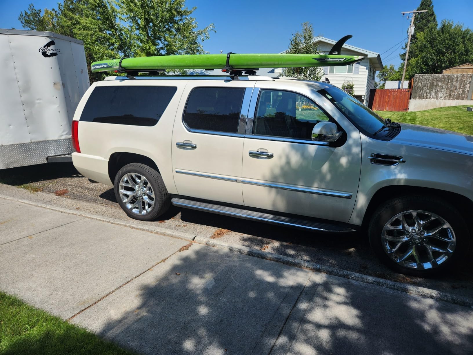Yakima SupDawg Fully Assembled Rooftop SUP & Surfboard Mount, Holds 2 Boards up to 36 Wide, Tool-Free Installation, Integrated Rollers, SKS Locks customer photo 2