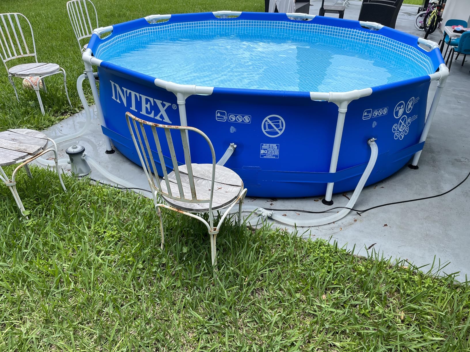 INTEX Metal Frame 10 ft x 30 in Above Ground Pool Set, Round Swimming Pool with Steel Frame, 330 GPH Cartridge Filter Pump, and Type H Filter Cartridge customer photo 2