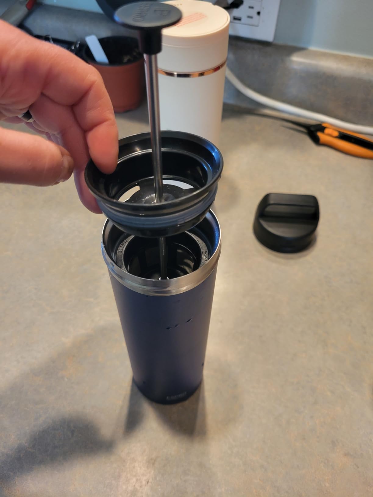 ESPRO Go P0 Ultralight French Press Coffee Maker for Travel, Vacuum Insulated Stainless Steel, 16 Ounces, Matte Meteorite Black customer photo 2