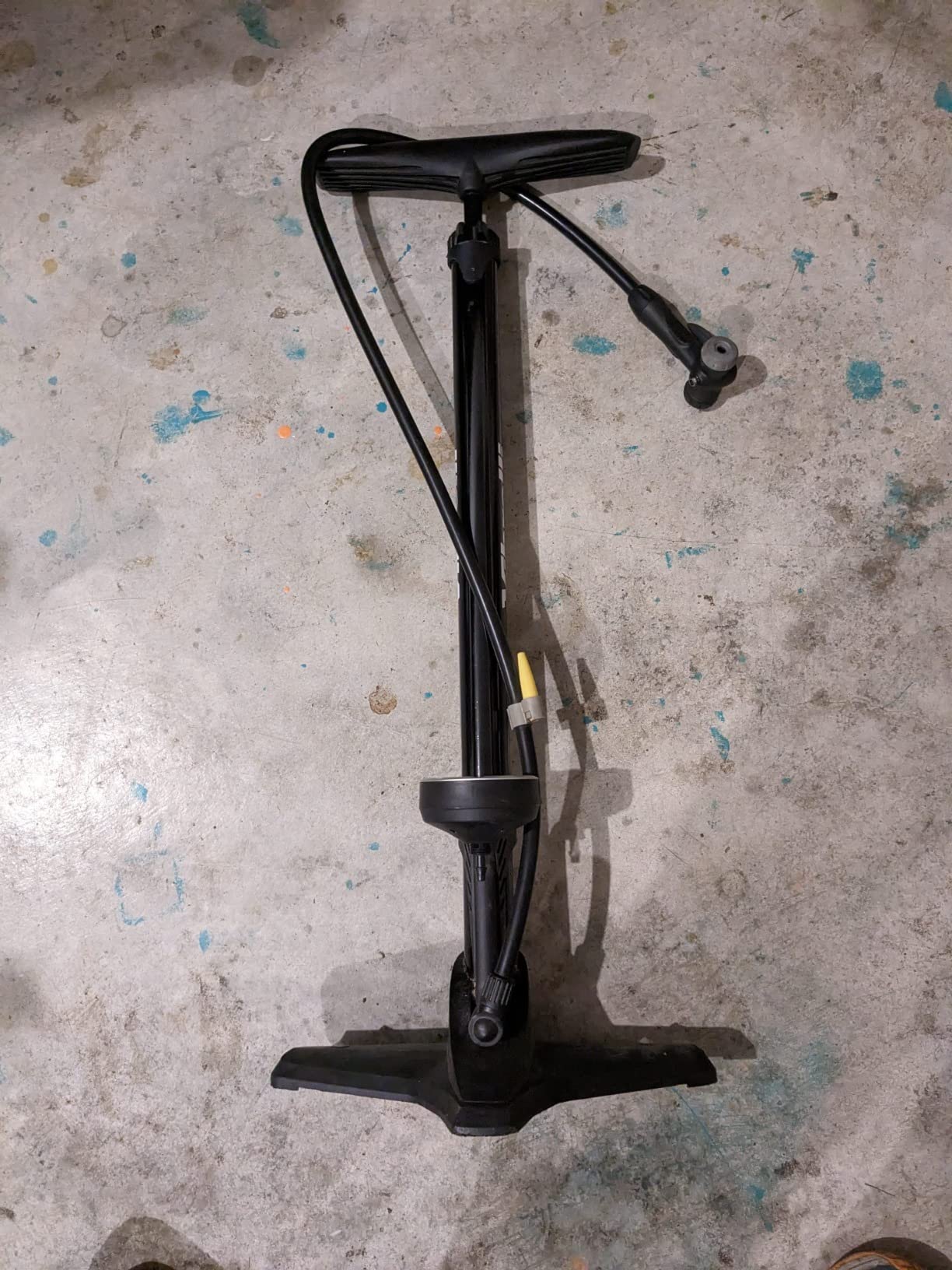 Vibrelli Bike Floor Pump with Gauge - High Pressure 160 PSI - Presta Valve Bike Pump Automatically Switches to Schrader - Bicycle Pump Comes with Glueless Puncture Kit customer photo 1