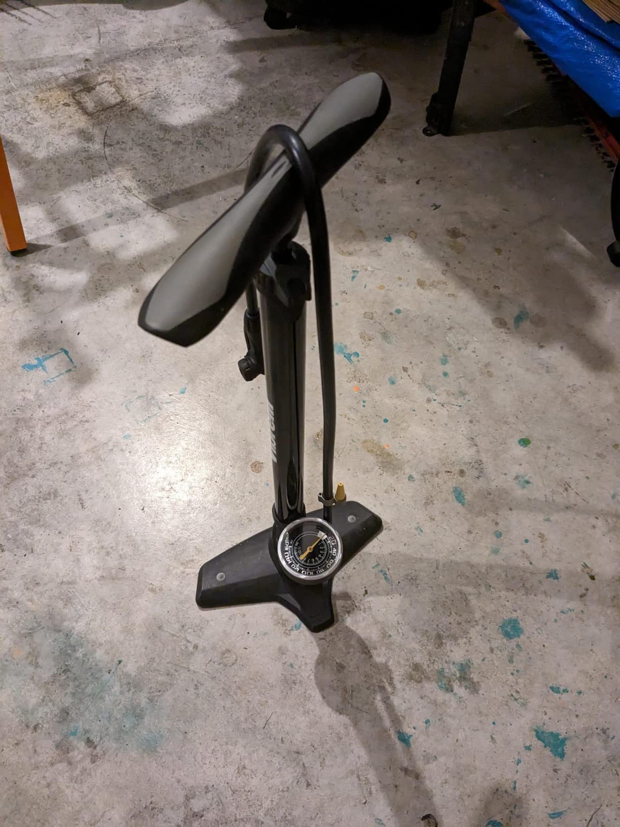 Vibrelli Bike Floor Pump with Gauge - High Pressure 160 PSI - Presta Valve Bike Pump Automatically Switches to Schrader - Bicycle Pump Comes with Glueless Puncture Kit customer photo 2