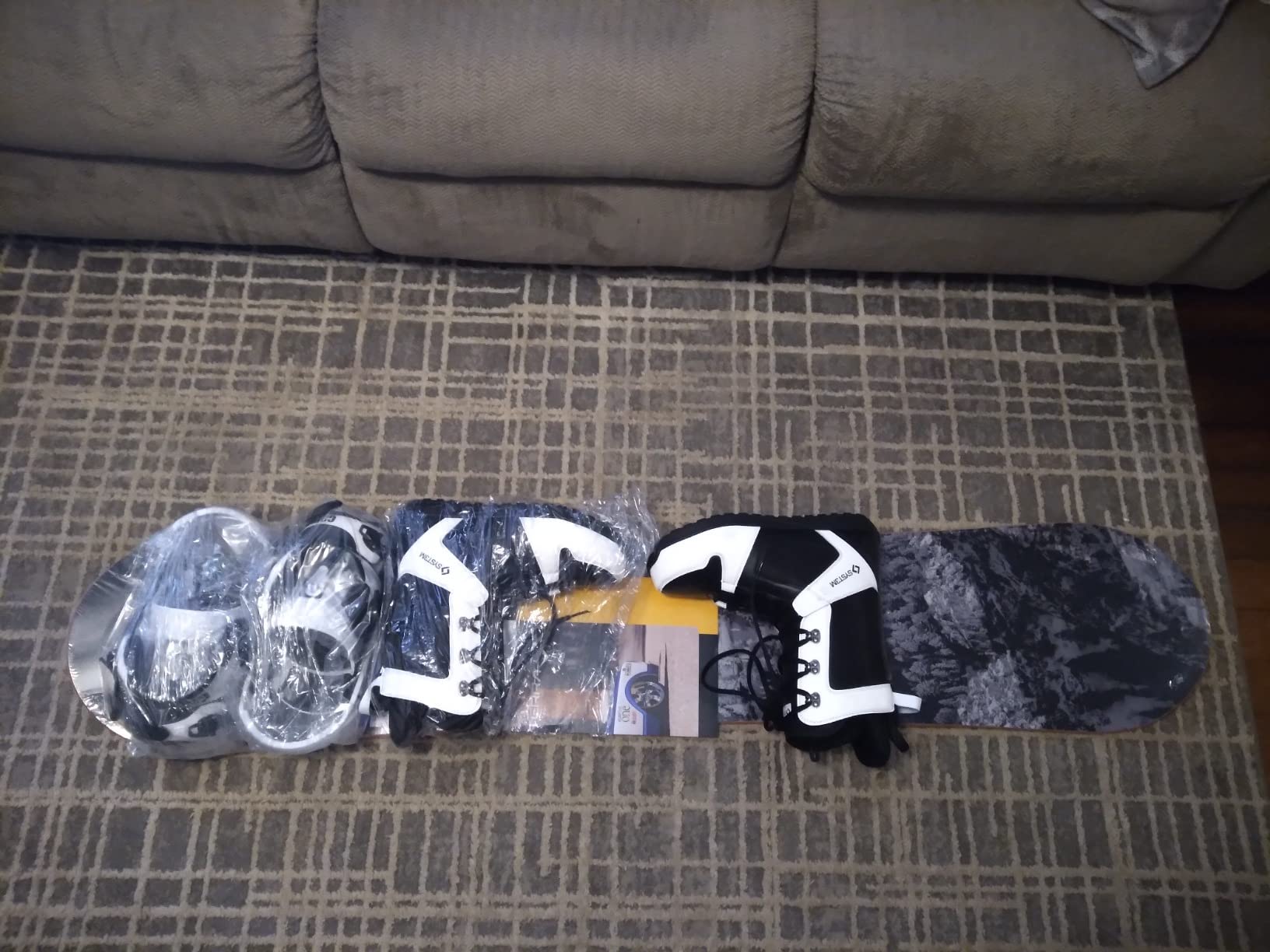 Valdez Snowboard Summit Bindings and APX Boots Men's Complete Snowboard Package customer photo 1