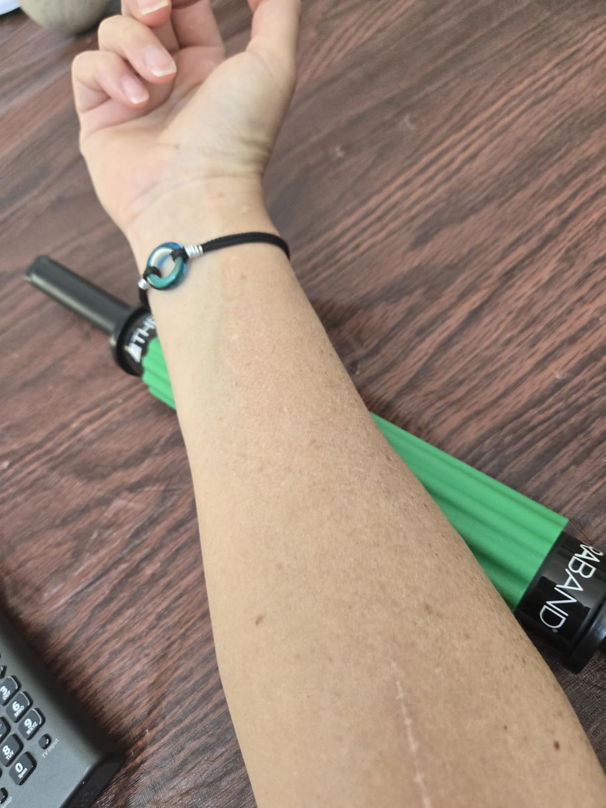 Theraband 13076 Muscle Roller Stick for Self-Myofascial Release, Deep Tissue Massage Rolling Pin, Trigger Point Release customer photo 1