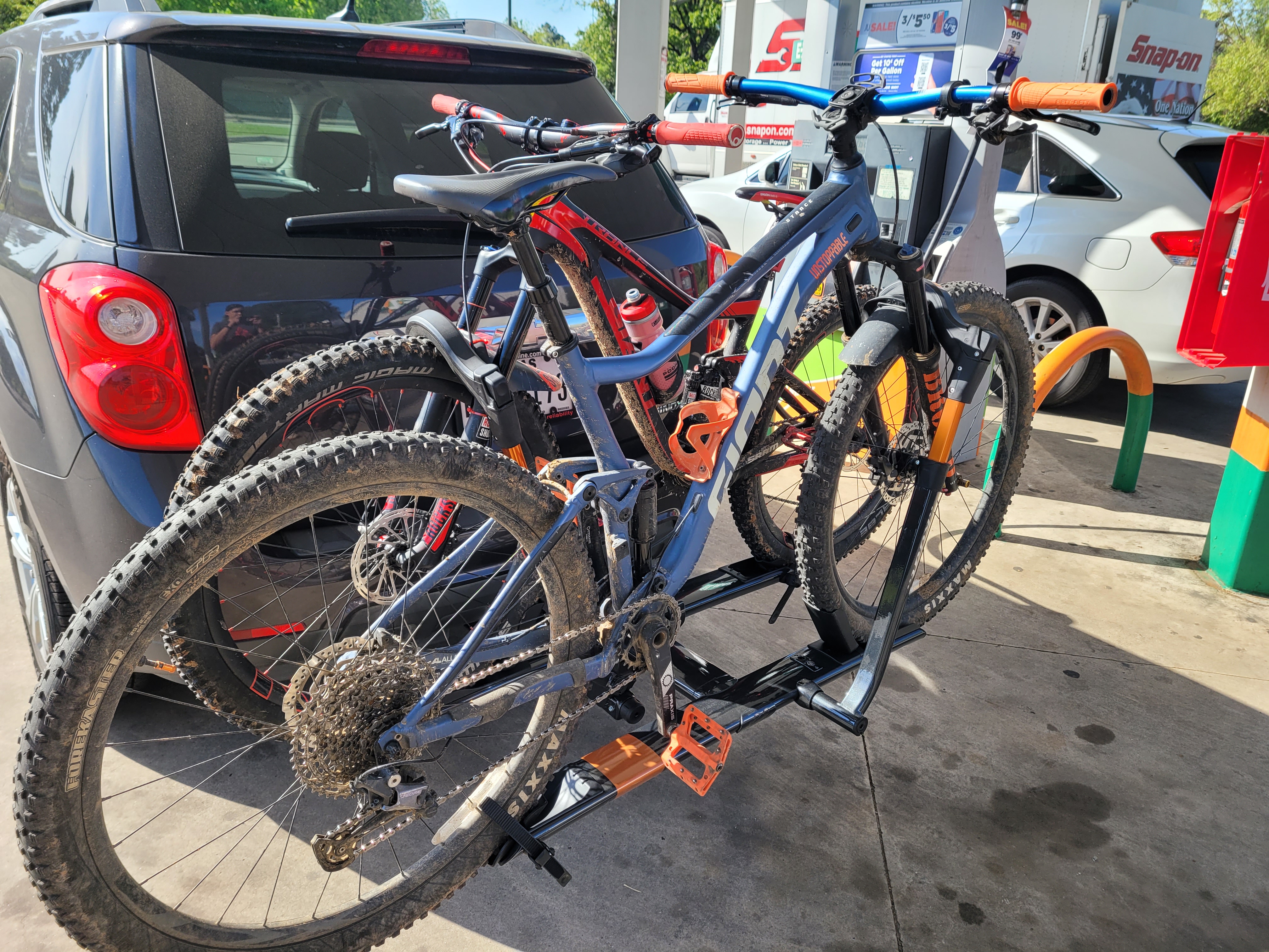 Kuat Sherpa 2.0 Durable Lightweight Aluminum Compact 2 Bike Transporting Hitch Rack with Cable Lock & Foldable Tire Cradles | Capacity - 40 Lbs per Tray customer photo 1