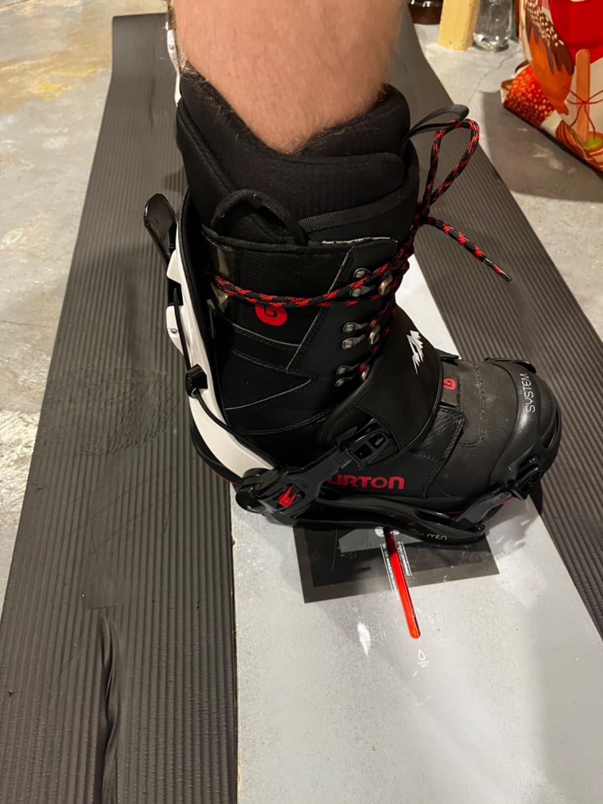 System MTN Men's Rear Entry Flow Style Snowboard Bindings customer photo 2