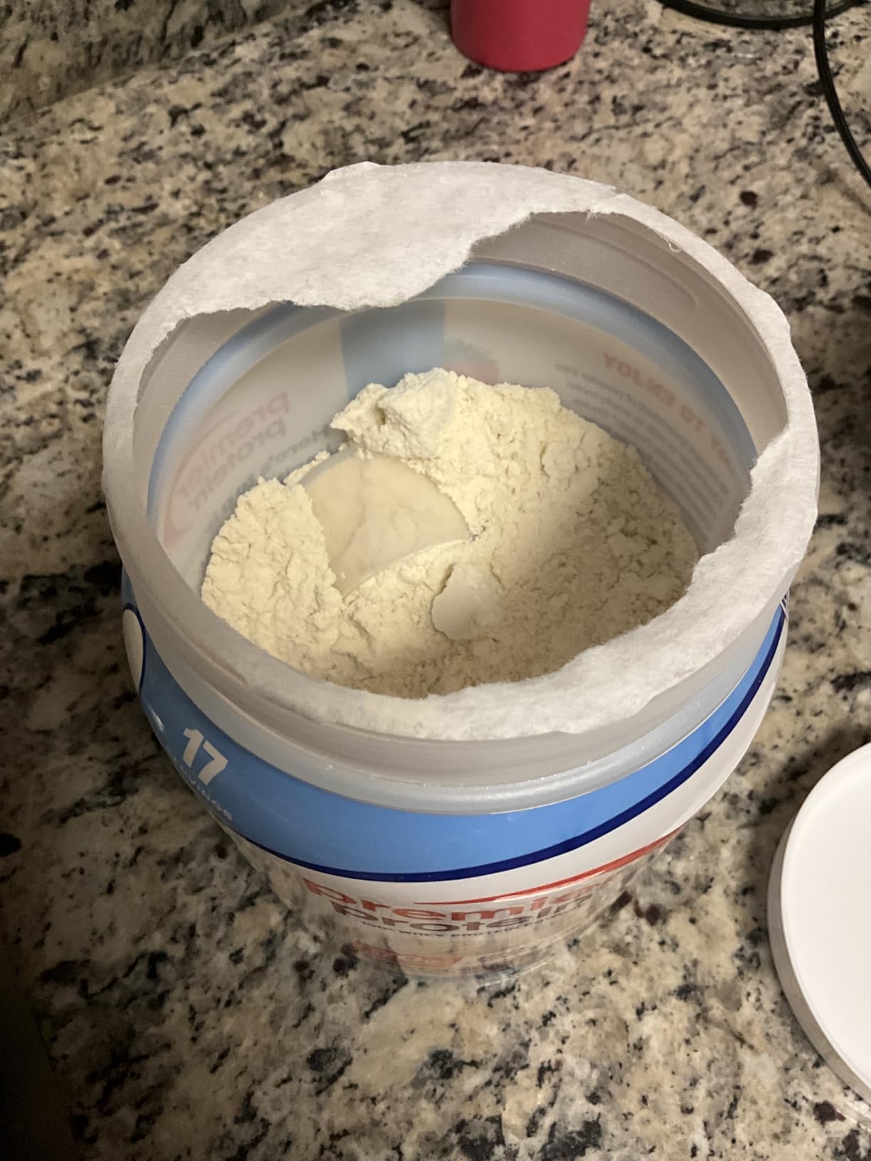 Premier Protein Powder, Vanilla Milkshake, 30g Protein, 1g Sugar, 100% Whey Protein, Keto Friendly, No Soy, Gluten Free, 23.3 oz (17 Servings) customer photo 2