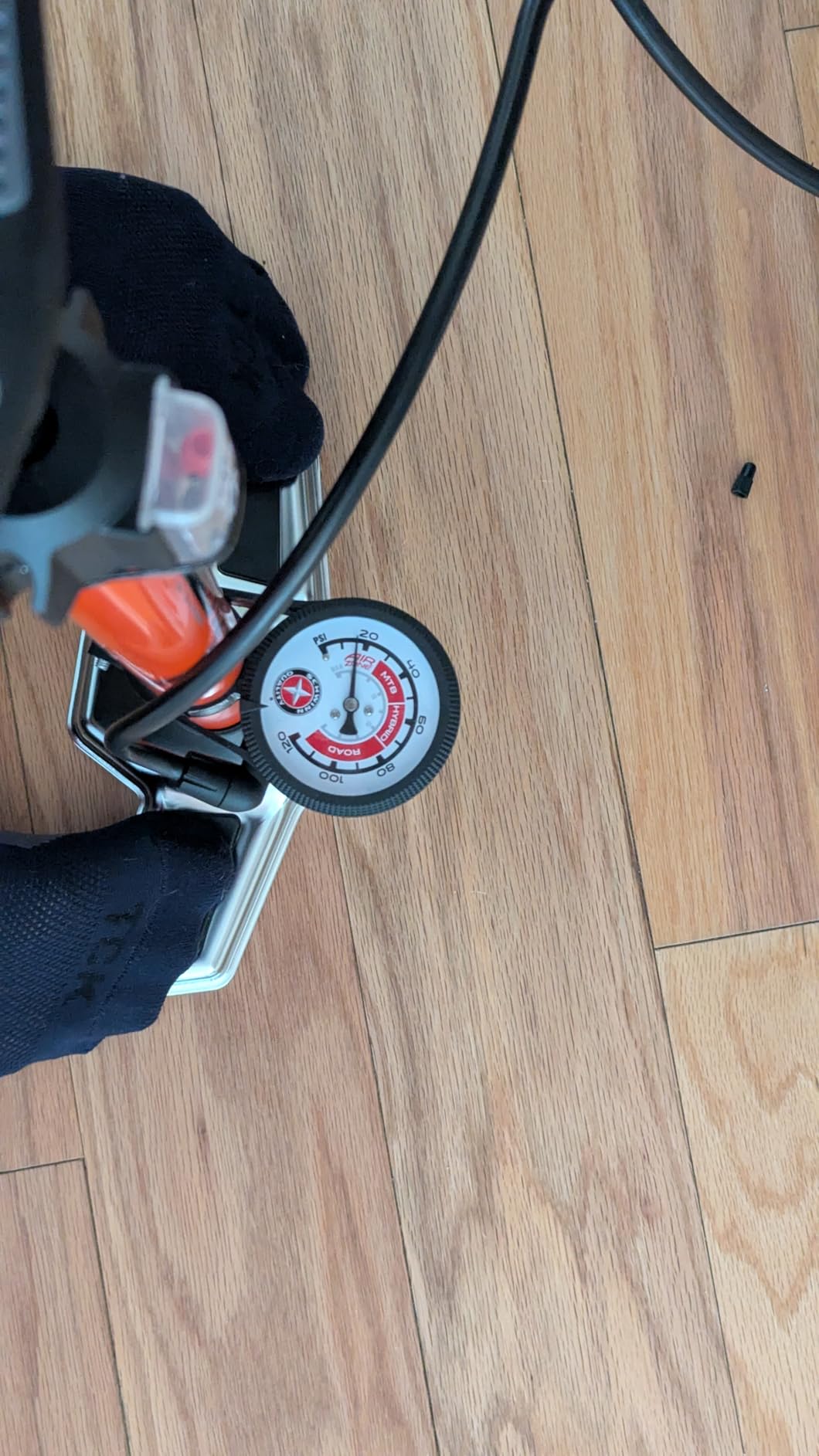 Schwinn Air Center Series or Basic Floor Pump, for a Range of Bikes, 100, 120 or 160 PSI, Soft Grip Handle, Dual Head for Schrader and Presta Valves, Manual Air Pump customer photo 1