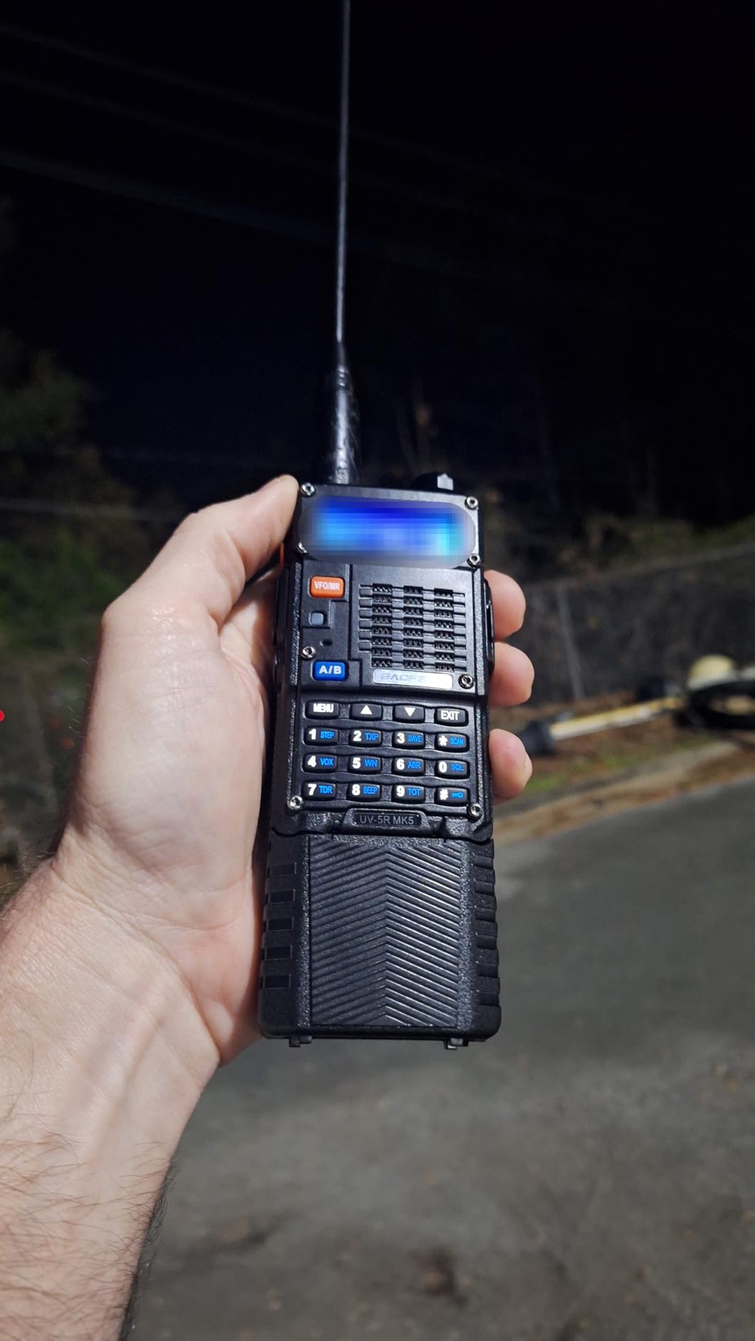 Baofeng UV-5R Two Way Radio Dual Band 144-148/420-450Mhz Walkie Talkie 1800mAh Li-ion Battery (Black) customer photo 2