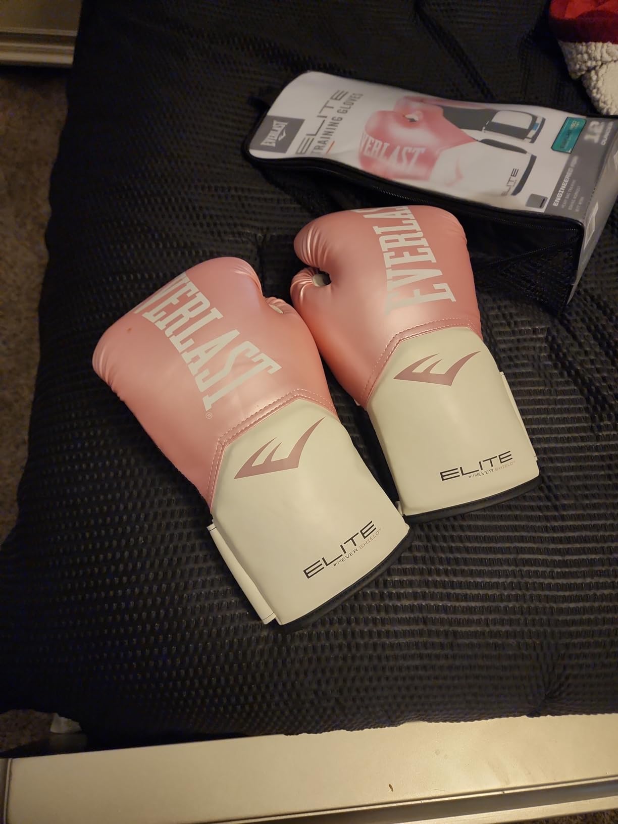Everlast Pro Style Elite Exercise Workout Training Boxing Gloves for Sparring, Heavy Bag and Mitt Work customer photo 1