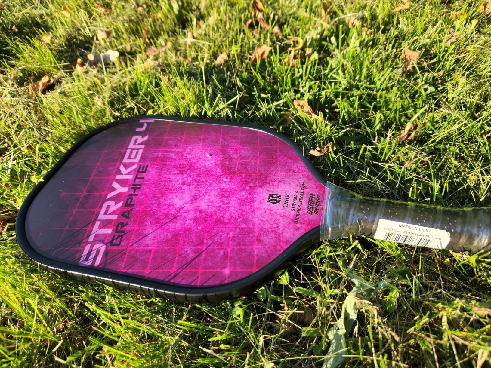 Onix Graphite Stryker Pickleball Paddle Features Oversized, Nomex, Paper Honeycomb Core, and Graphite Face customer photo 2