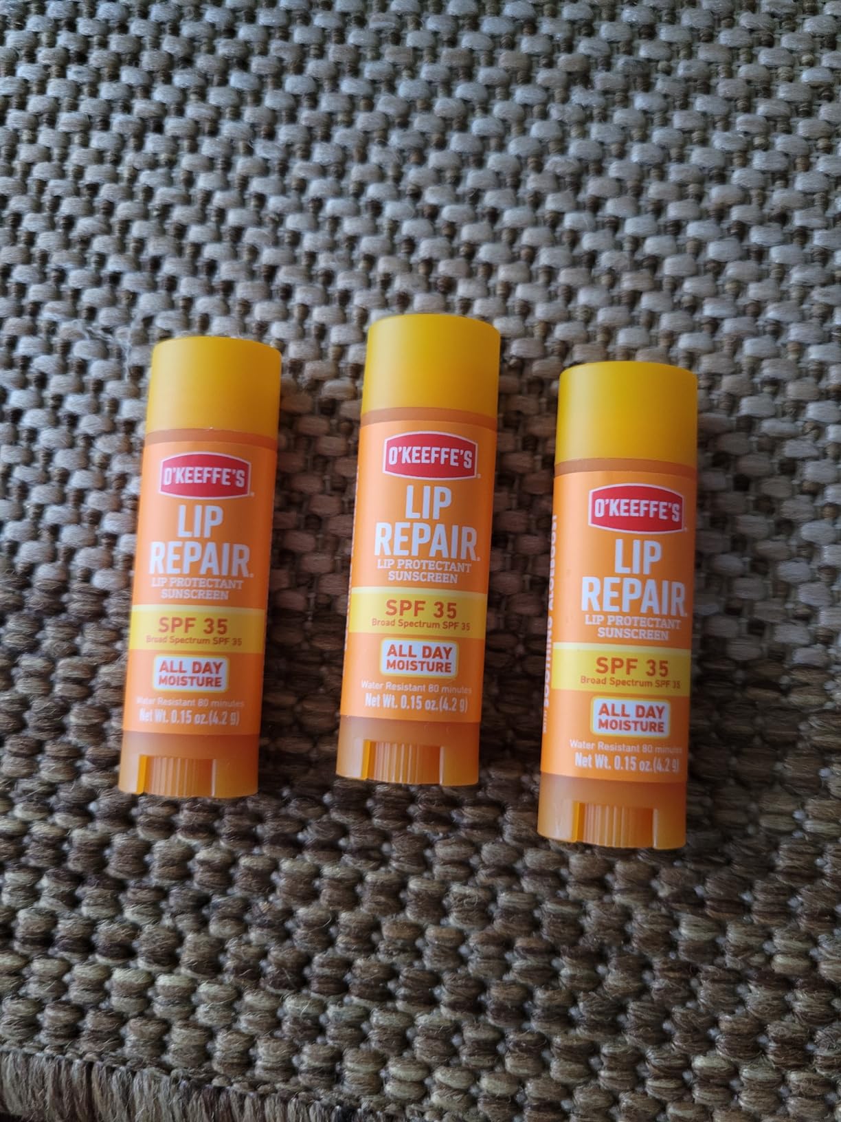 O'Keeffe's Lip Repair SPF 35 Lip Balm - Stick (3 Pack) - Sun-Safe Moisturizer for Extremely Cracked, Dry Lips customer photo 1
