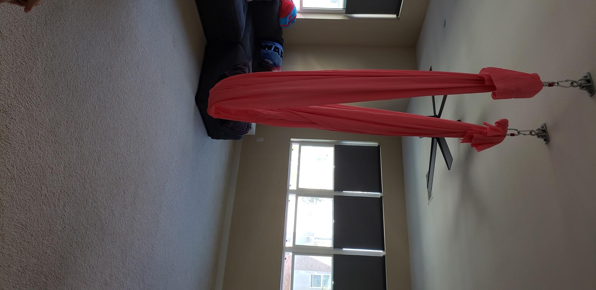 Aerial Yoga Hammock L:5M W:2.8M 5.5 Yards Aerial Pilates Silk Yoga Swing Set with 2000 Ibs Load Include Daisy Chain, Pose Guide customer photo 2