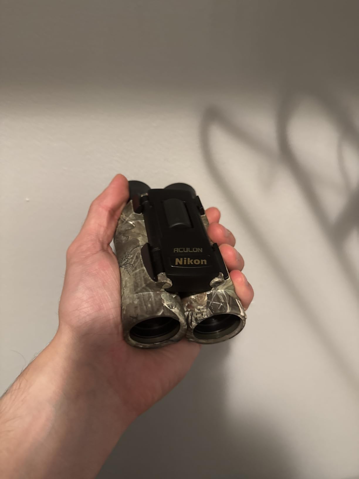Nikon ACULON A30 10x25 Compact Binoculars - Lightweight Dual-Hinge Design, Multilayer-Coated Lenses, Smooth Central Focus, Ergonomic Grip customer photo 2