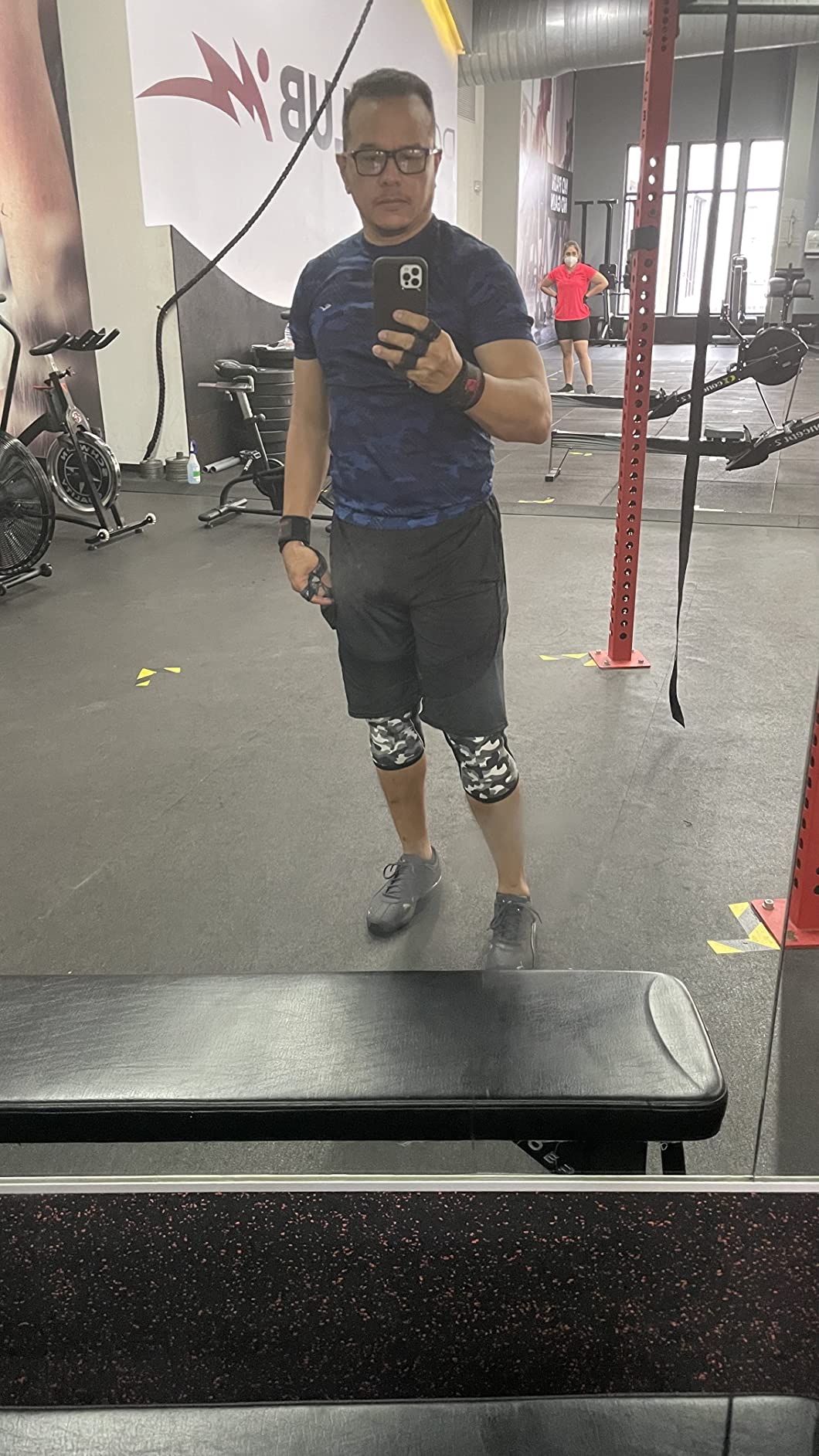 Knee Sleeves (1 Pair), 7mm Neoprene Compression Knee Braces, Great Support for Cross Training, Weightlifting, Powerlifting, Squats, Basketball and More customer photo 2