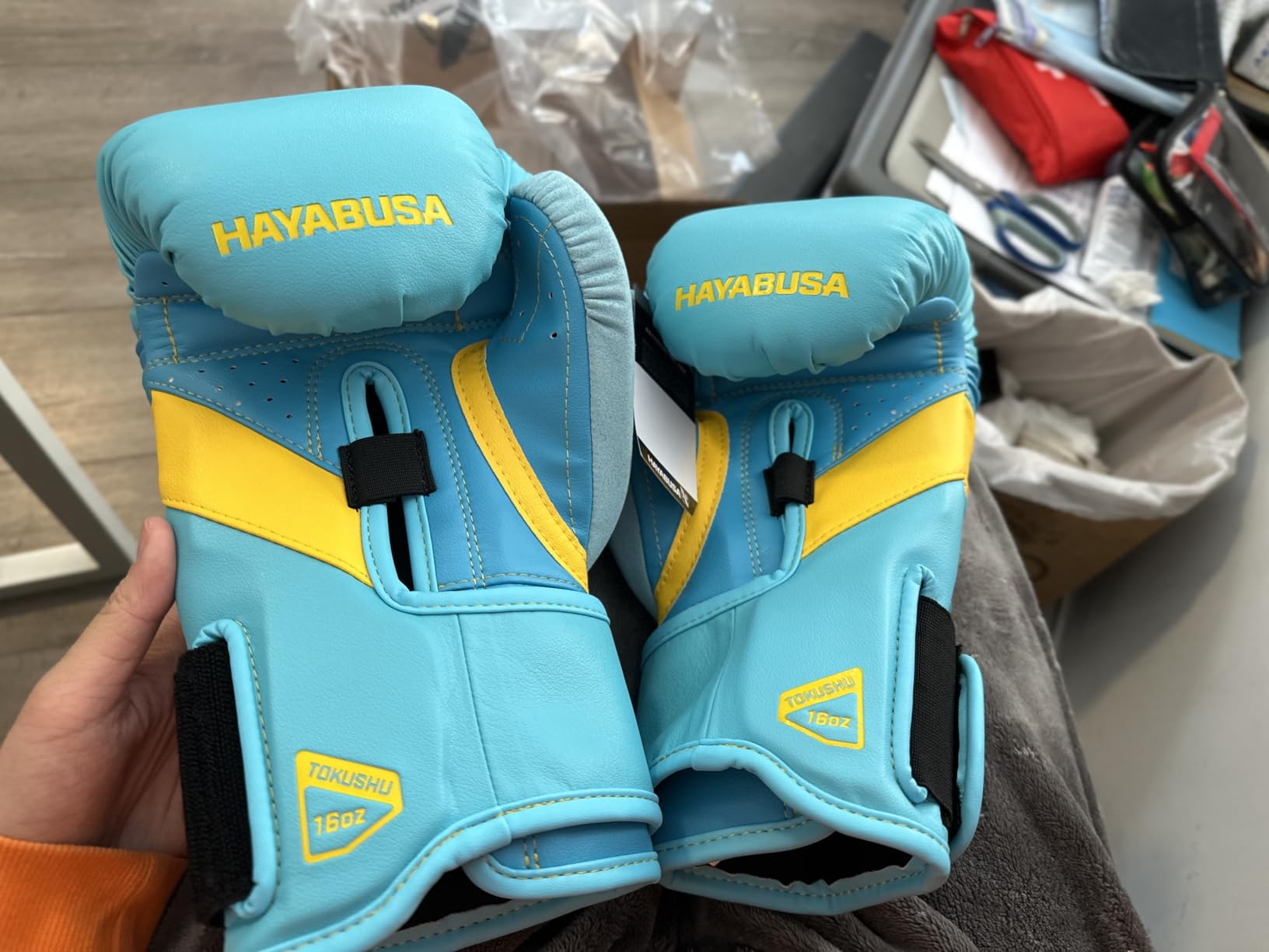 Hayabusa T3 Boxing Gloves for Men and Women - Wrist and Knuckle Protection, Dual-X Hook and Loop Closure, Splinted Wrist Support, 5 Layer Foam Knuckle Padding customer photo 1