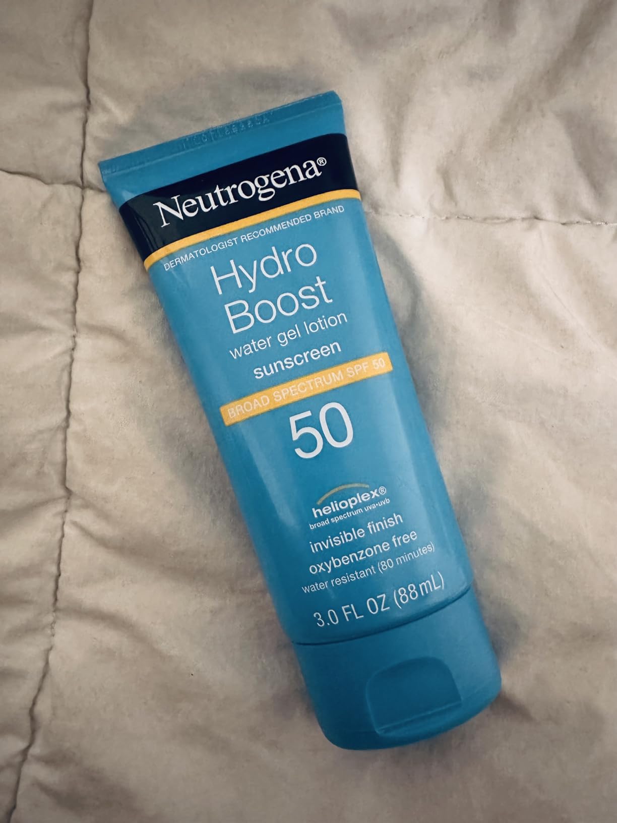 Neutrogena Hydro Boost Water Gel Sunscreen SPF 50, Oil-Free Hydrating & Water-Resistant Face & Body Sunscreen Lotion customer photo 1