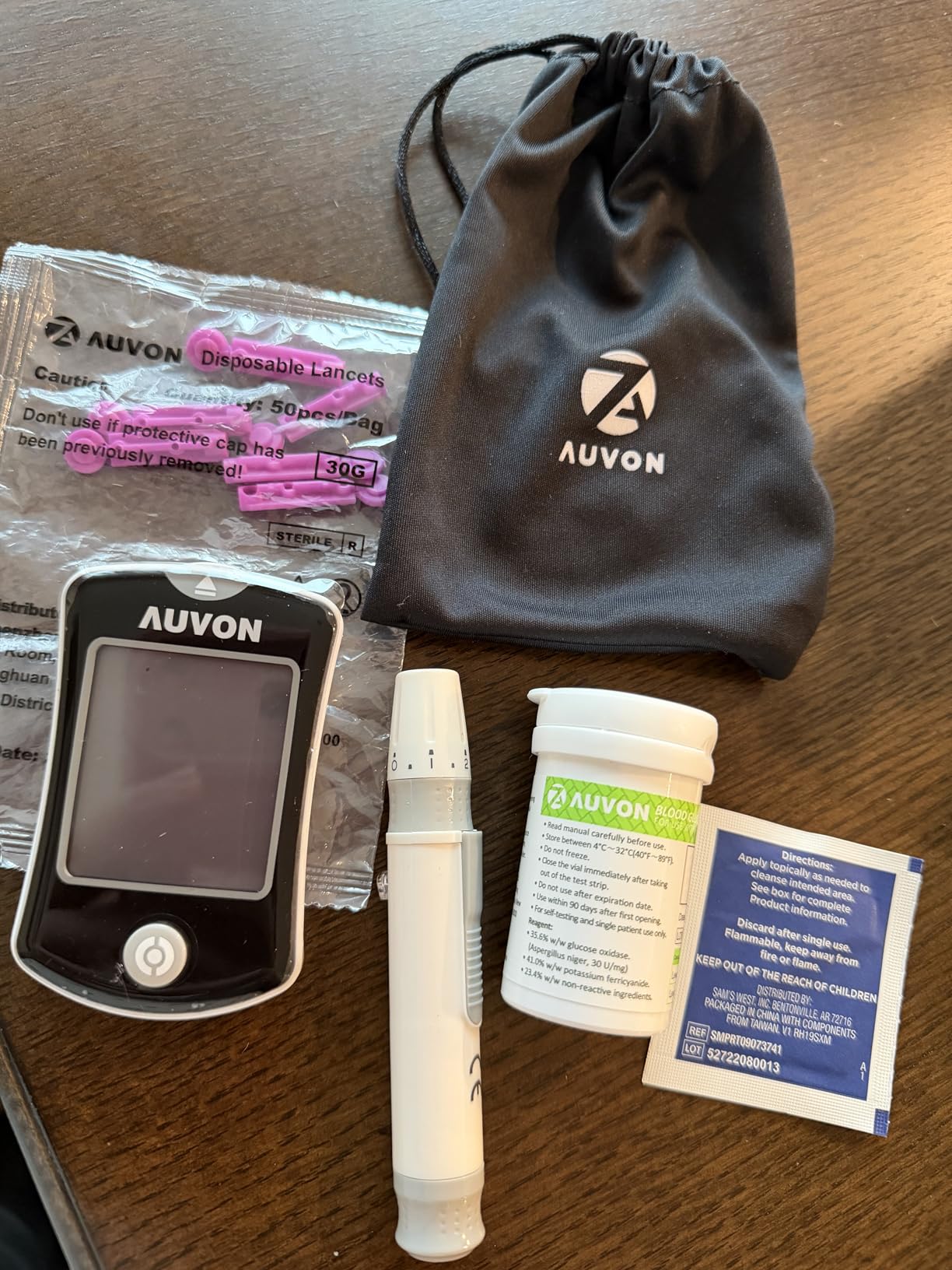 AUVON Blood Glucose Monitor Kit, High Accuracy Blood Sugar Test Kit with 50 Glucometer Strips, 50 30G Lancets, 1 Lancing Devices, DS-W Diabetes Testing Kit, No Coding Required, Travel Size customer photo 1