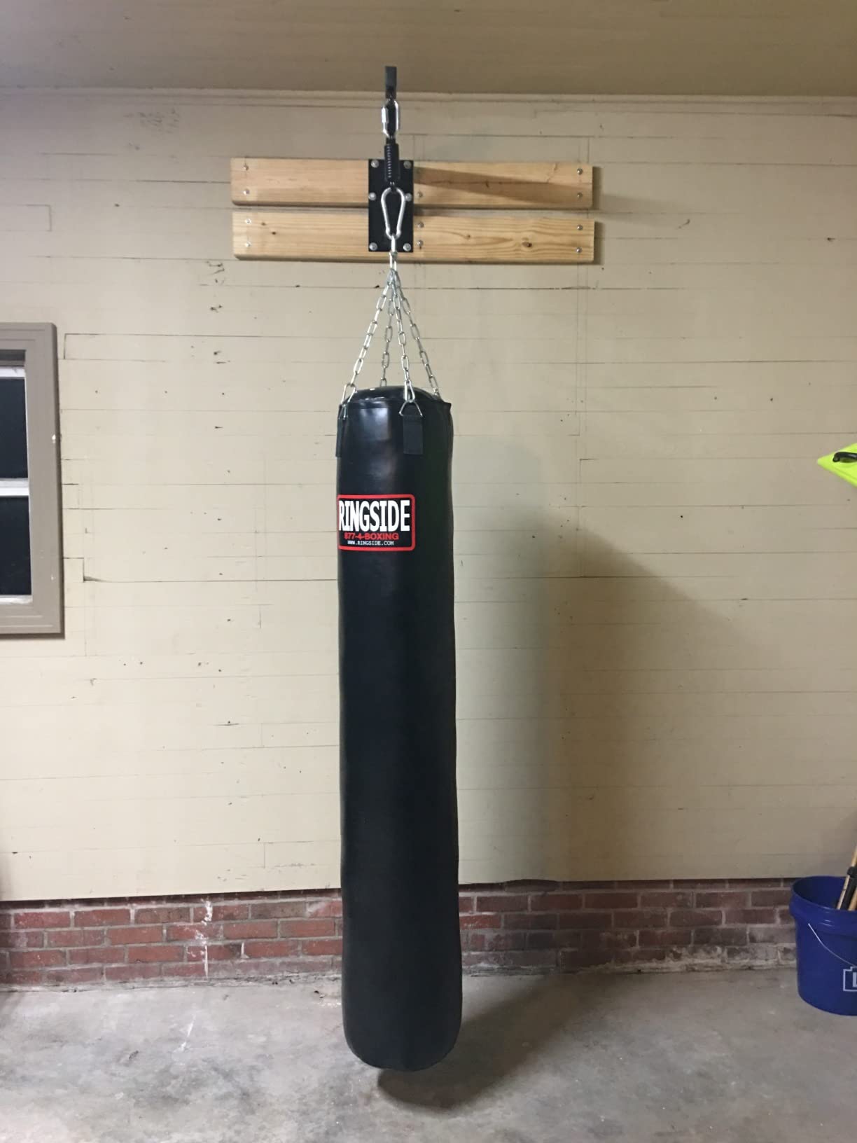 Aoneky Heavy Duty Punching Bag Wall Mount Bracket, 1000LB Capacity Universal Boxing Bag Hanger for MMA, Muay Thai, Home Gym Training, Solid Steel Construction with 6 Bolts customer photo 1