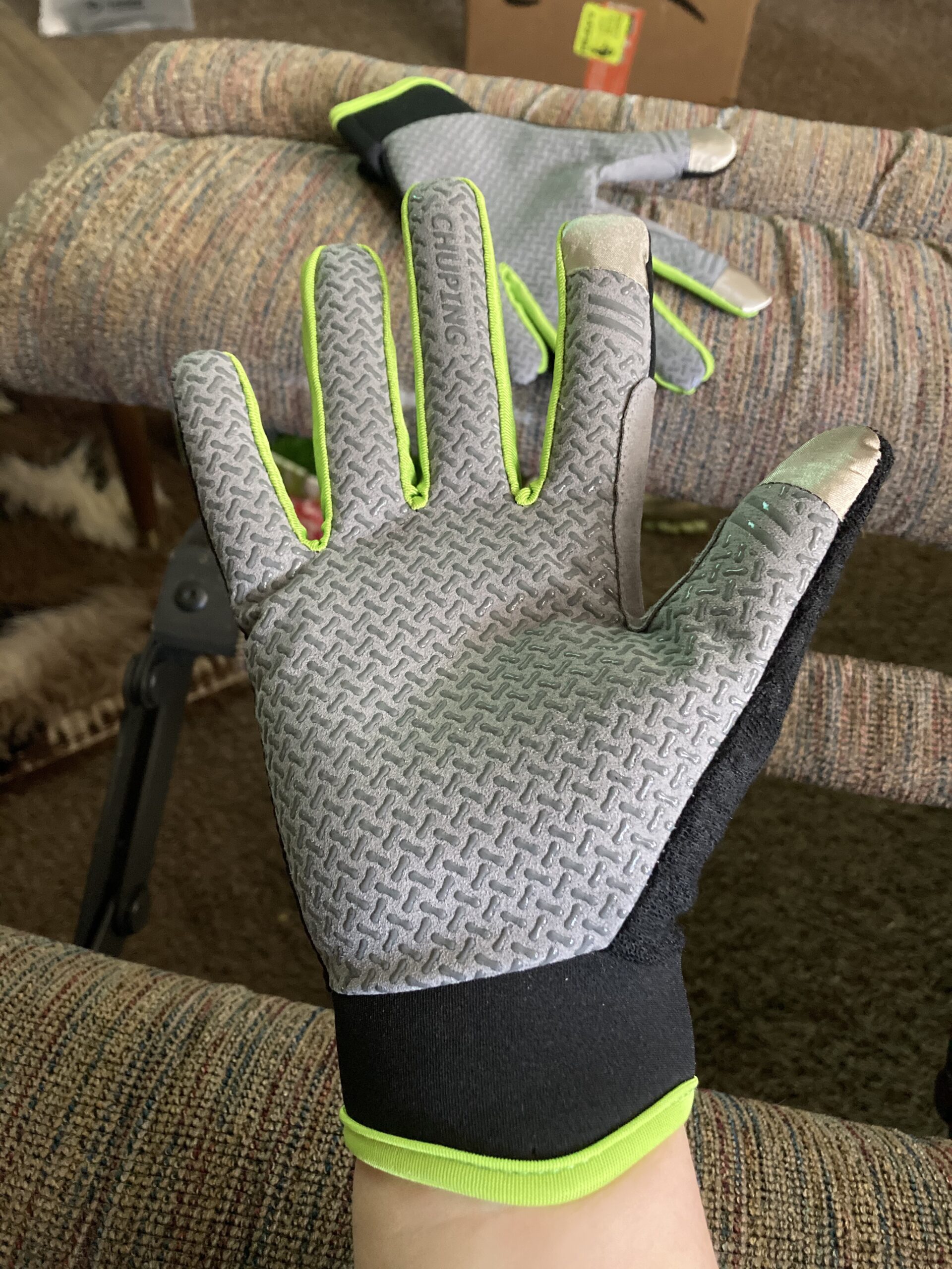 Ultimate Flying disc Gloves Ultimate Grip and Disc Gloves Breathable Non-Slip Sport Cycling Golf Glove, Improve Throws & Catches 1 Pair customer photo 2