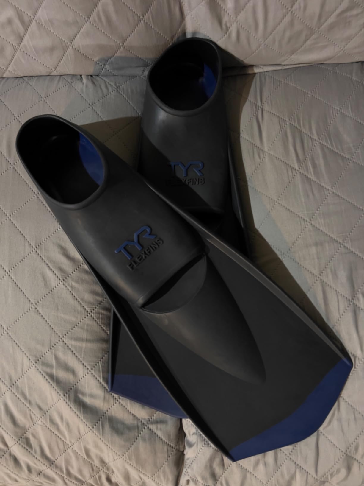TYR FlexFins 2.0 Swim Fins - Short Blade Training Fins for Swim Drills, Leg Strength, Technique & Flexibility customer photo 1