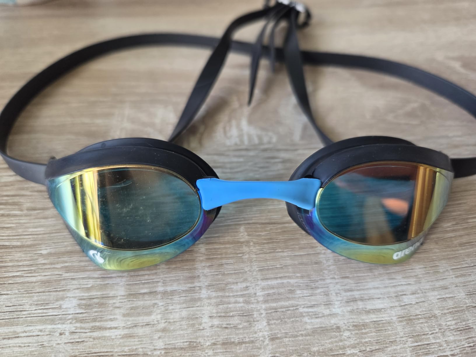 Arena Unisex Cobra Core Swipe Anti-Fog Racing Swim Goggles for Men and Women Polycarbonate Mirror/Non-Mirror Lens customer photo 1