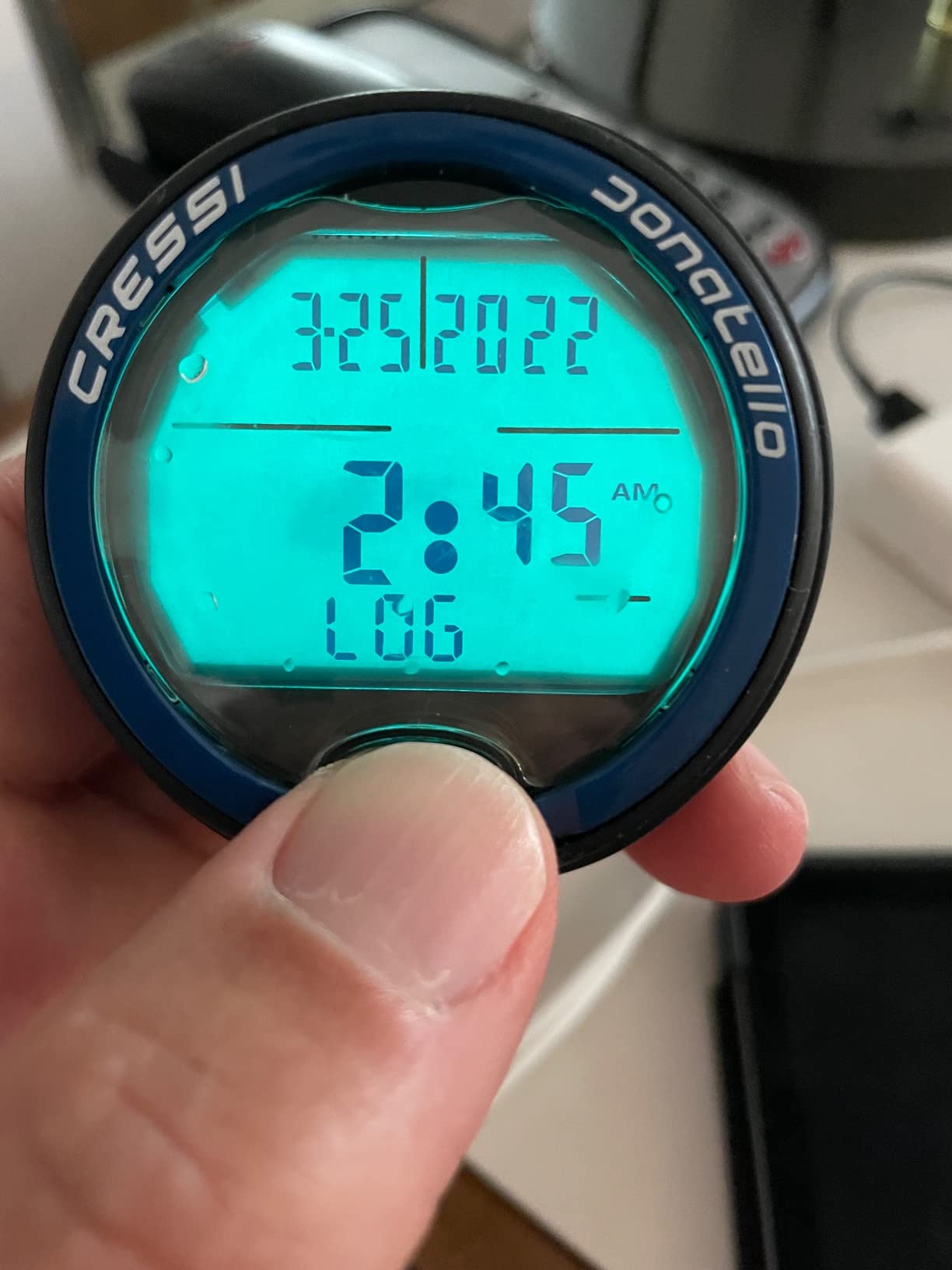 Cressi Donatello Wrist Dive Computer - Air & Nitrox Modes Dive Watch - HD Backlit Display Sports Watch - Free Diving Gauge customer photo 1