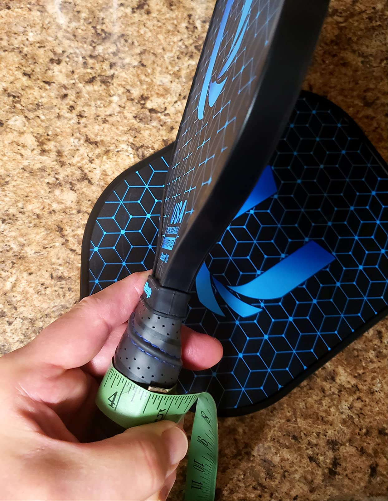 2026 Upgraded Uteeqe Pickleball Paddles Set of 2, Graphite, 14mm Thermoformed One-Mold, Semi-Textured for Extra Grit & Spin, Lightweight, USAPA Approved, Non-Slip, 4.25Inch Grip with Carry Bag & Balls customer photo 2