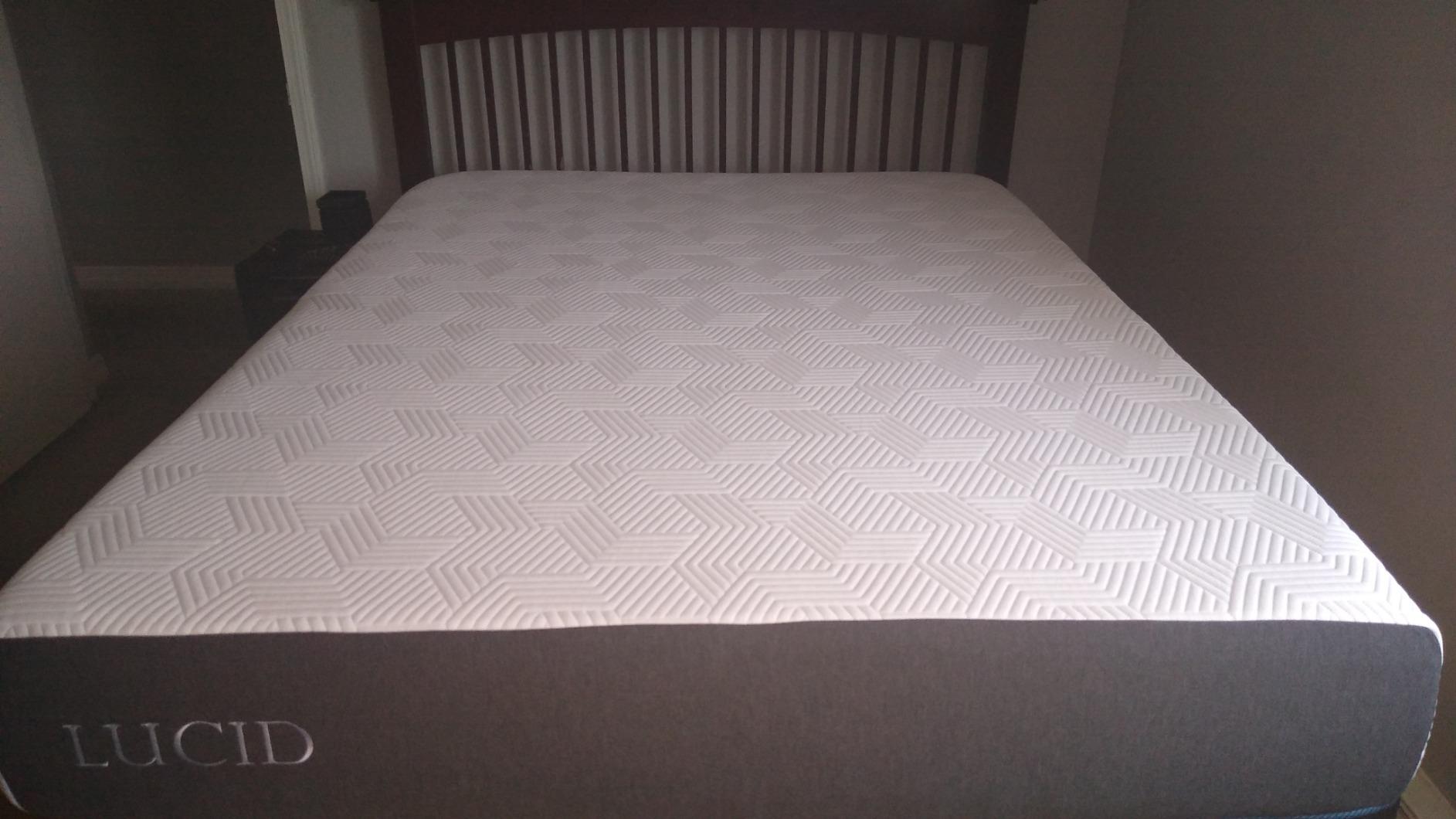 Lucid 10 Inch Memory Foam Mattress - Medium Feel - Infused with Refreshing Bamboo Charcoal and Cooling Gel - Bed in a Box - Temperature Regulating - Pressure Relief - Breathable - Queen Size customer photo 2