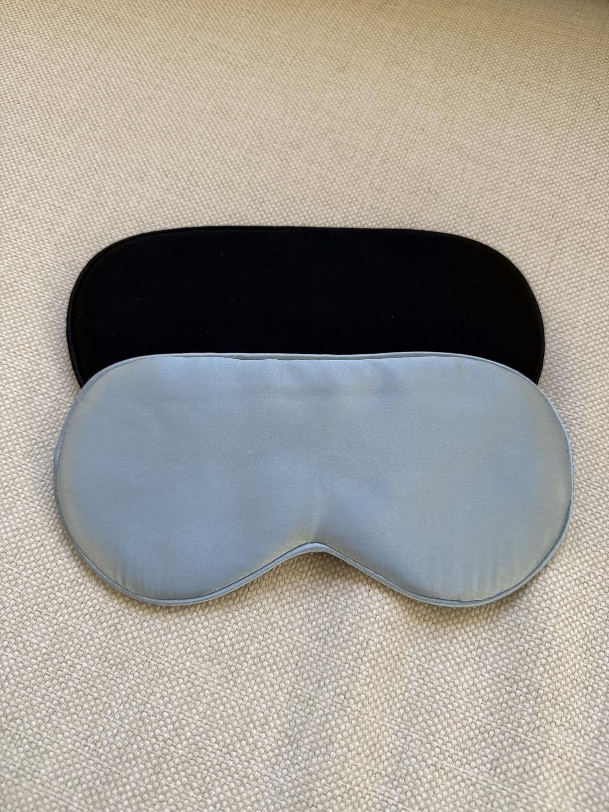 BeeVines 100% Real Mulberry Silk 2 Pack Sleep Mask, Natural Pure Silk Eye Masks with Adjustable Strap for Sleeping, 100% Block Light Eye Sleep Shade Cover, Reduces Puffy Eyes Traveling Gifts customer photo 1