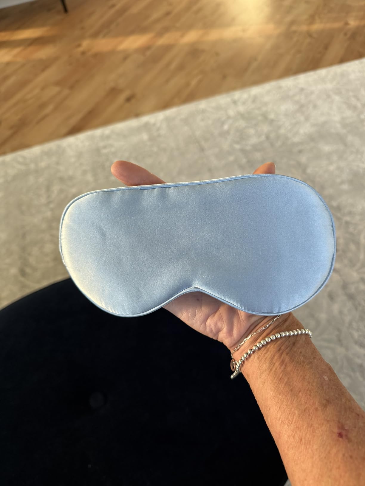 BeeVines 100% Real Mulberry Silk 2 Pack Sleep Mask, Natural Pure Silk Eye Masks with Adjustable Strap for Sleeping, 100% Block Light Eye Sleep Shade Cover, Reduces Puffy Eyes Traveling Gifts customer photo 2