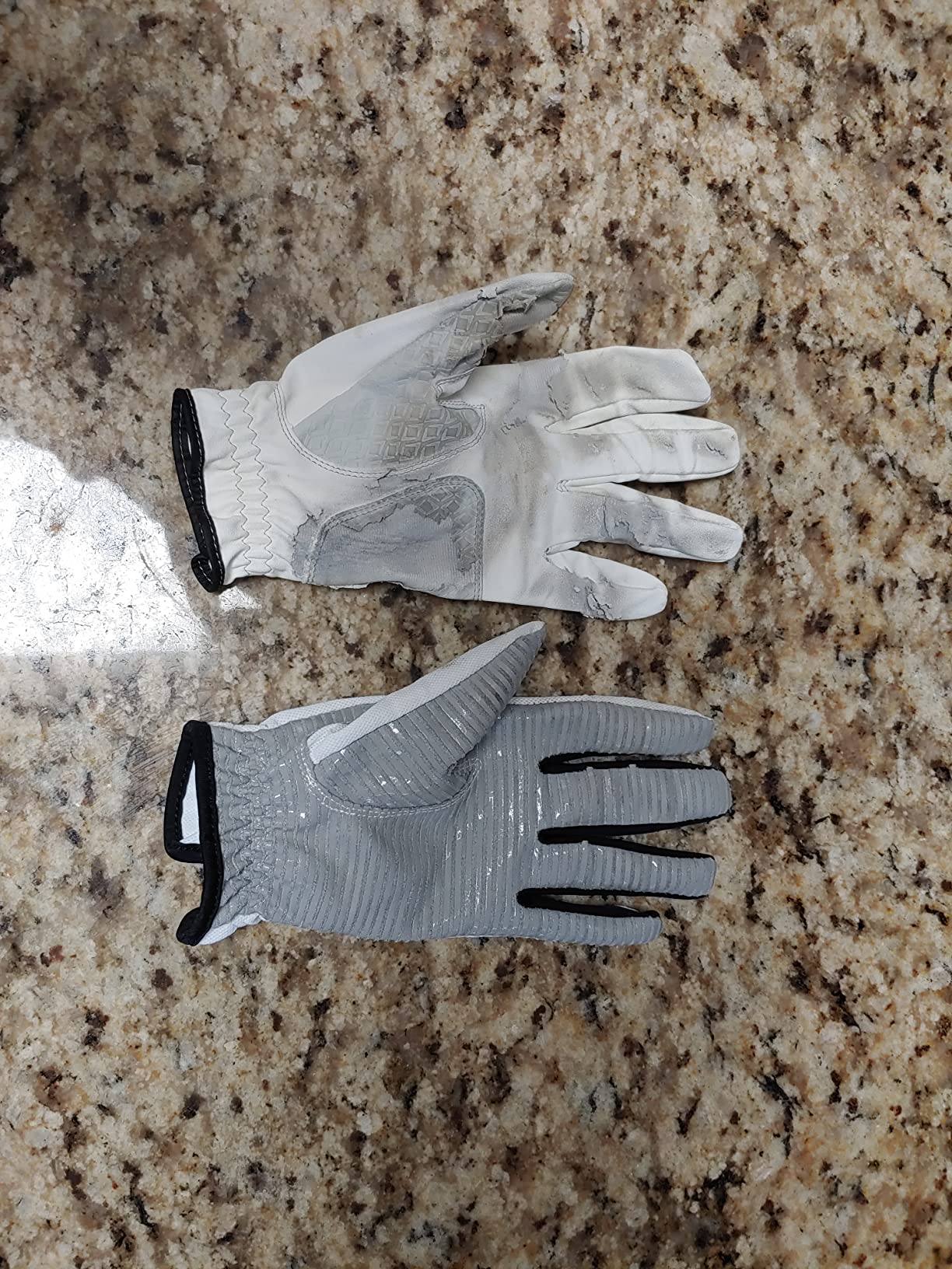CaddyDaddy Claw Golf Gloves for Men | Flex-Mesh Design for Cool Ventilation | Silicone-Web Coating for Maximum Grip customer photo 1