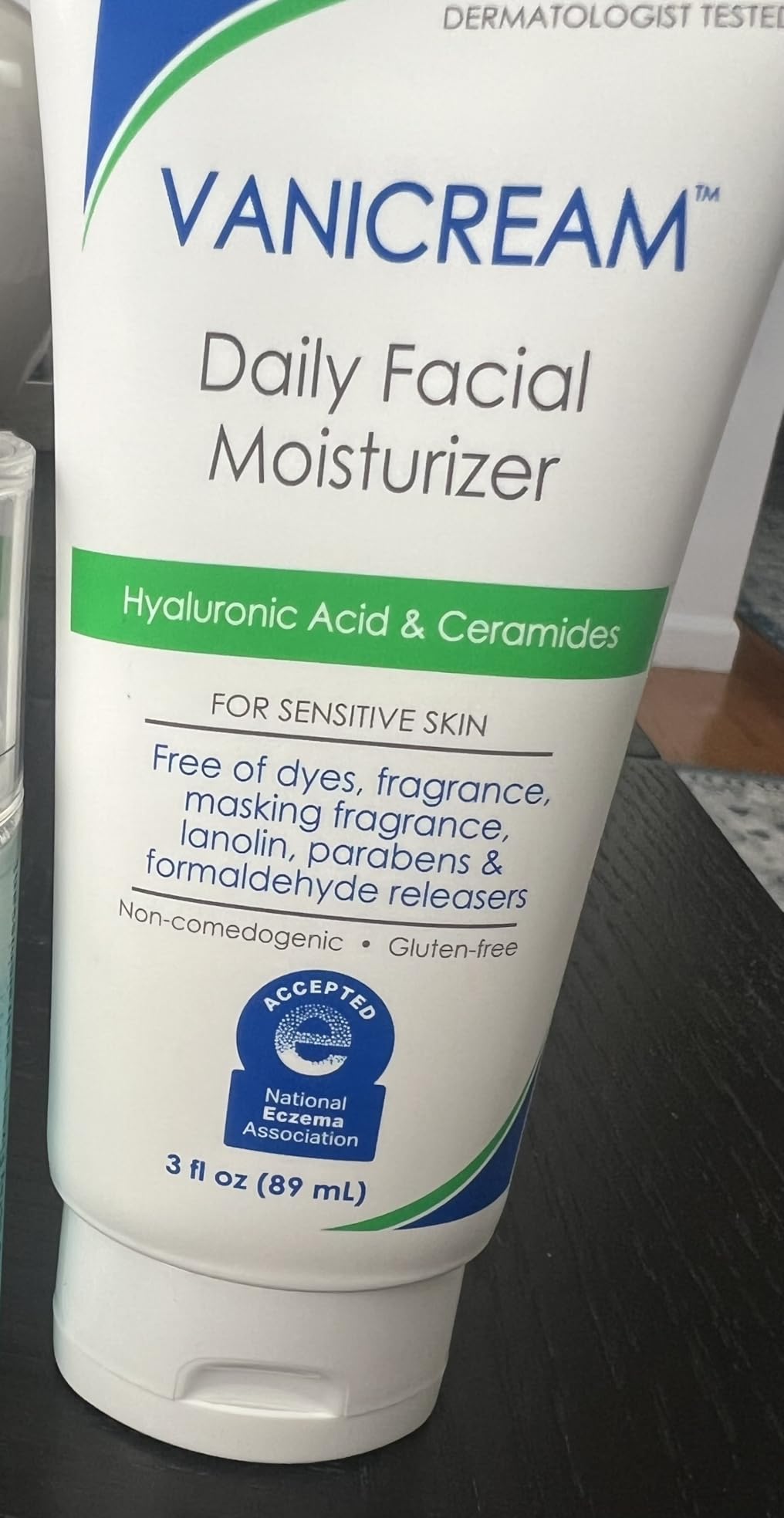 Vanicream Daily Facial Moisturizer With Ceramides and Hyaluronic Acid - Formulated Without Common Irritants for Sensitive Skin customer photo 2