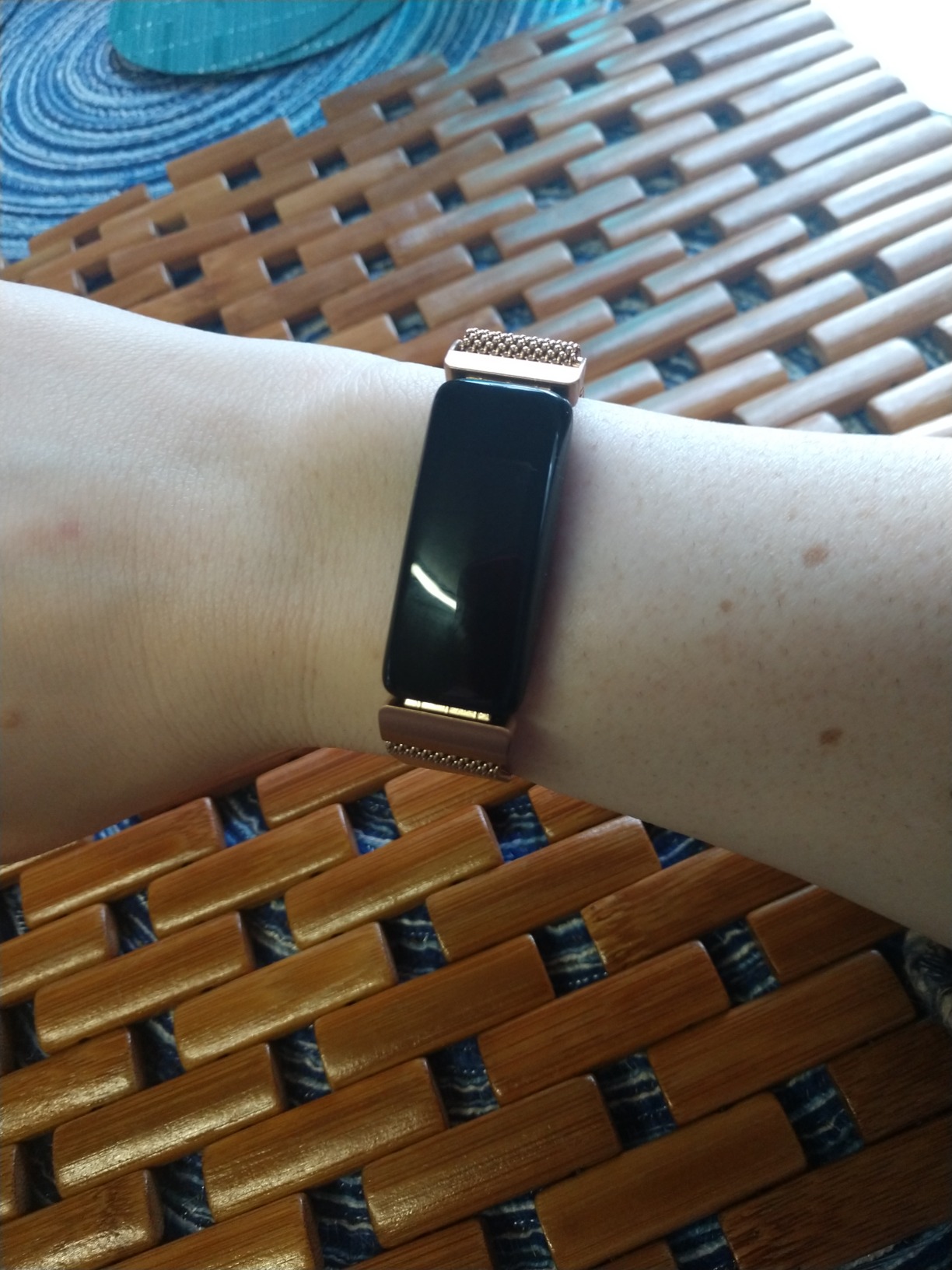 Fitbit Inspire 2 Health & Fitness Tracker with a Free 1-Year Fitbit Premium Trial, 24/7 Heart Rate, Black/Black, One Size (S & L Bands Included) customer photo 1