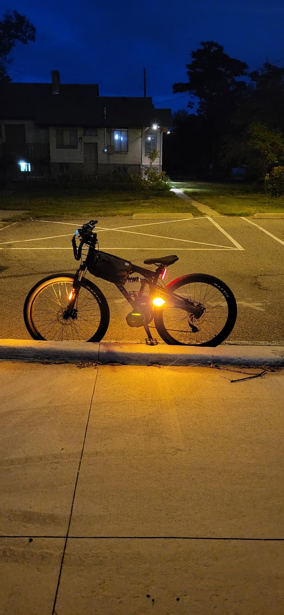 2025 Gravity FSX 27.5 LTD Dual Suspension 21 Speed Mountain Bike customer photo 1
