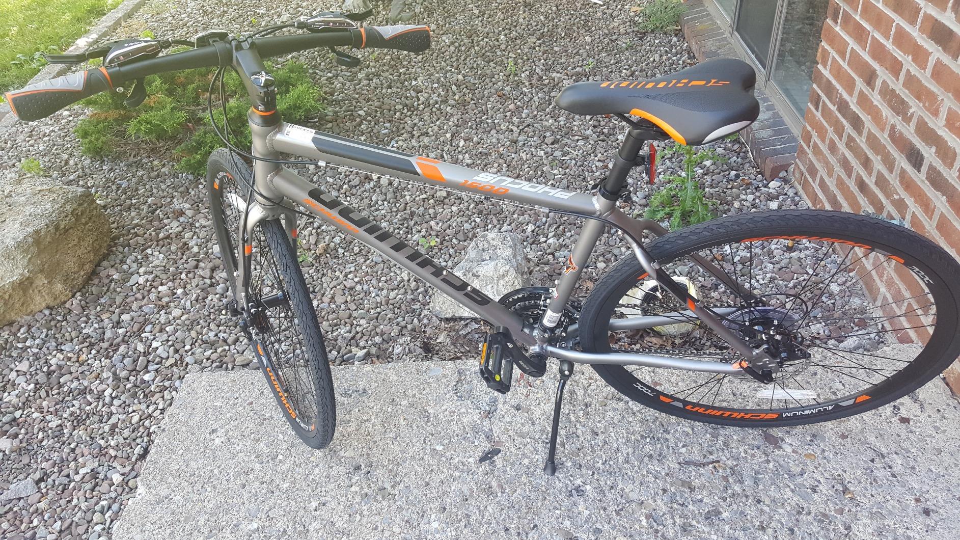 Schwinn Phocus 1.6 Disc Road Bike, 700c Bike for Men and Women, 16-Speed Road Bicycle, Lightweight Aluminum Frame, Alloy Carbon Fork, Disc Brakes customer photo 1