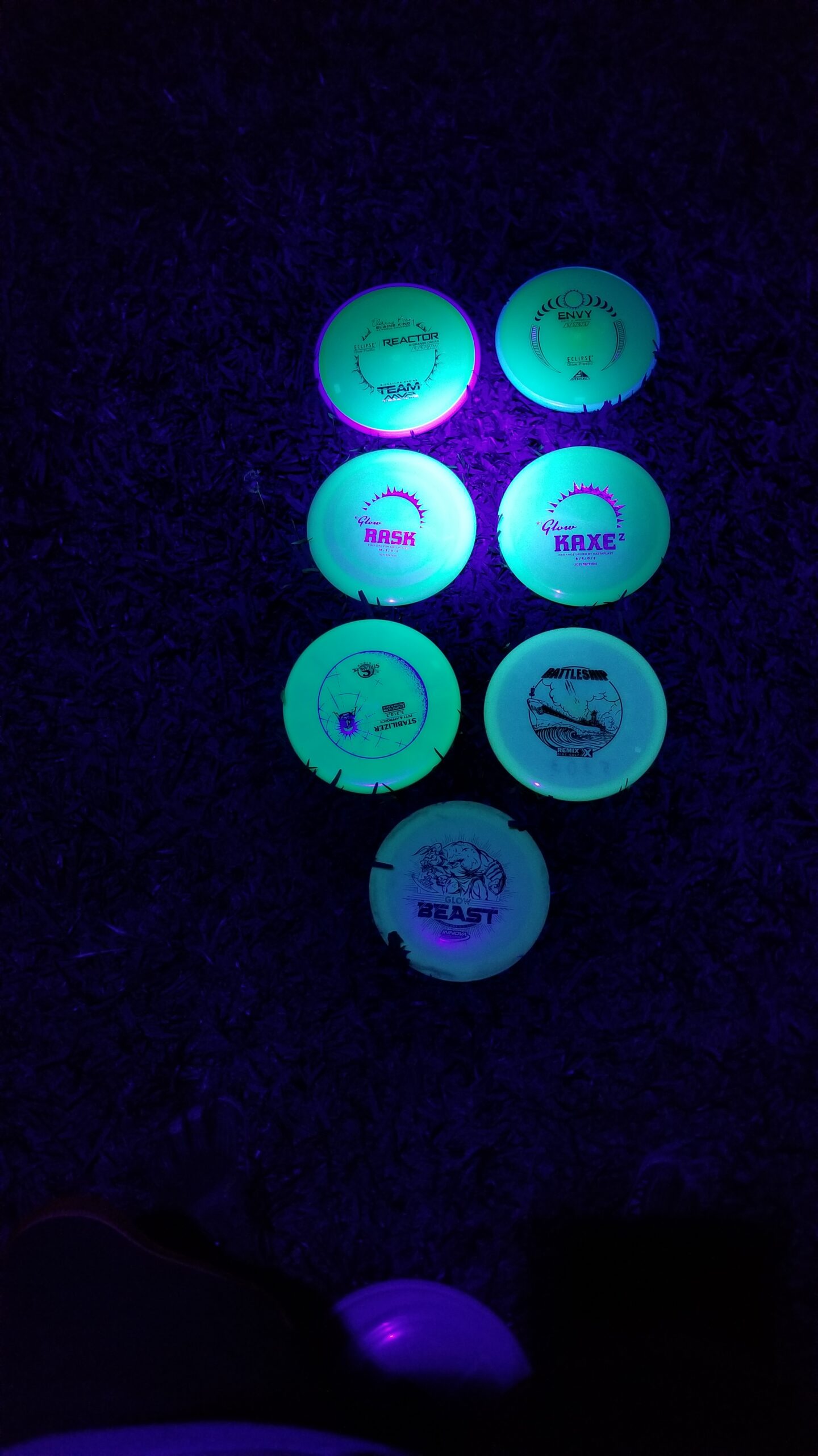 Axiom Discs Eclipse Glow 2.0 Envy Disc Golf Putter (Colors May Vary) customer photo 2