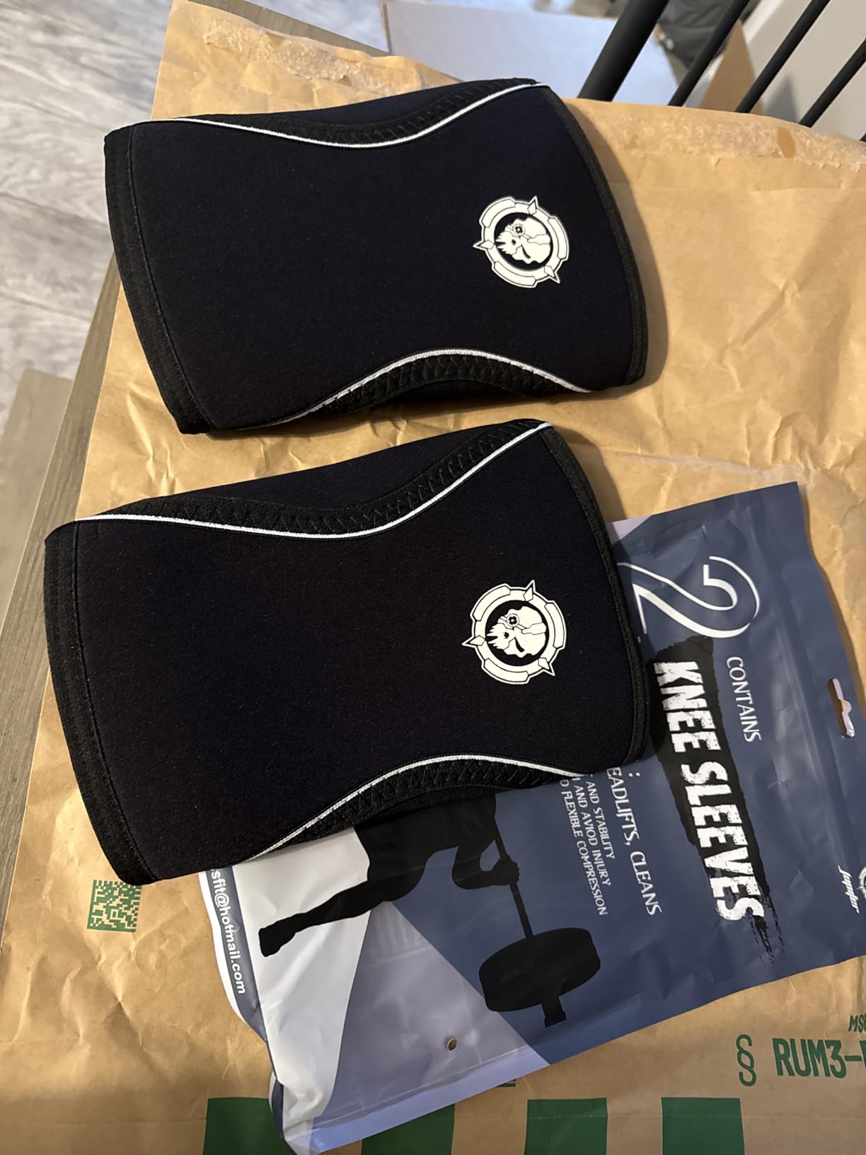 Jupiter Knee Sleeves (1 Pair), 7mm Compression Knee Braces for Squats, Weightlifting, Powerlifting, Cross Training for Men & Women customer photo 2