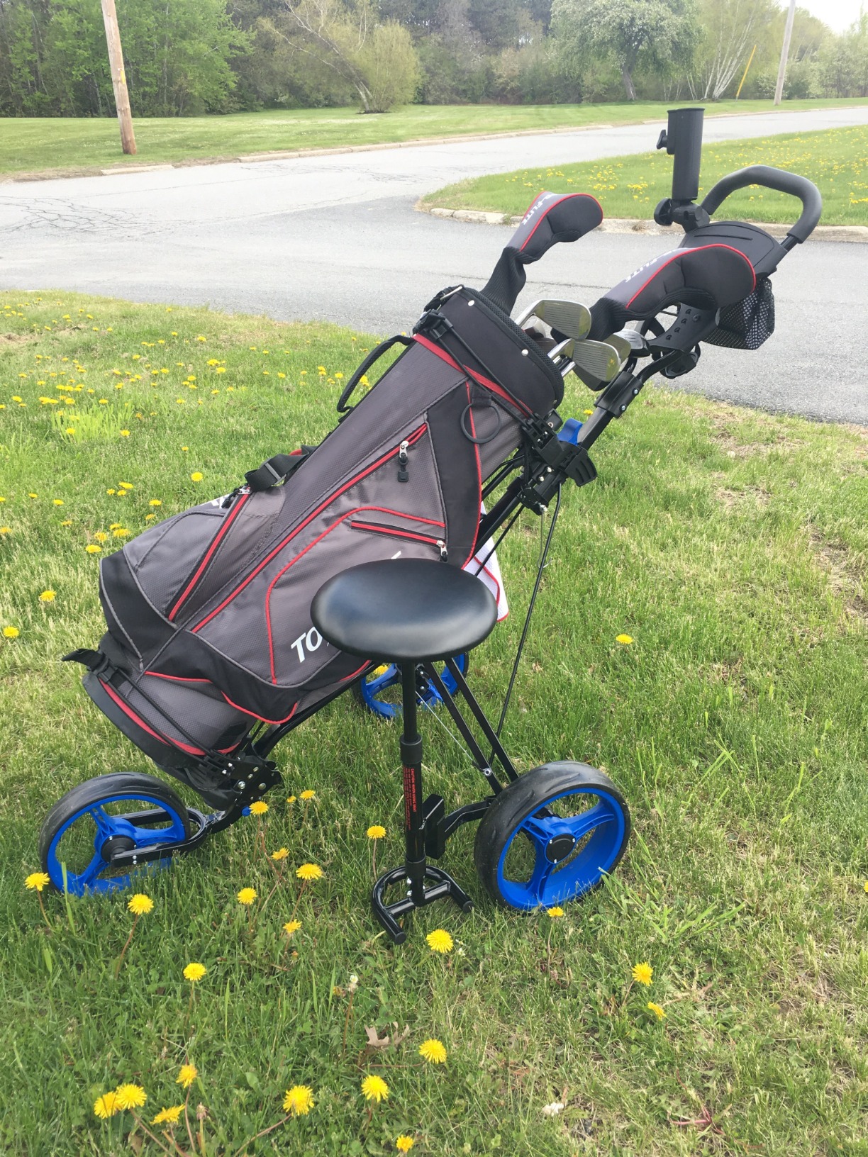 Tangkula Golf Push Pull Cart with Seat, Lightweight Folding 3 Wheels Trolley W/Storage Bag, Foot Brake, Adjustable Umbrella Holder & Seat, 4 Height Position Handle (Green) customer photo 2